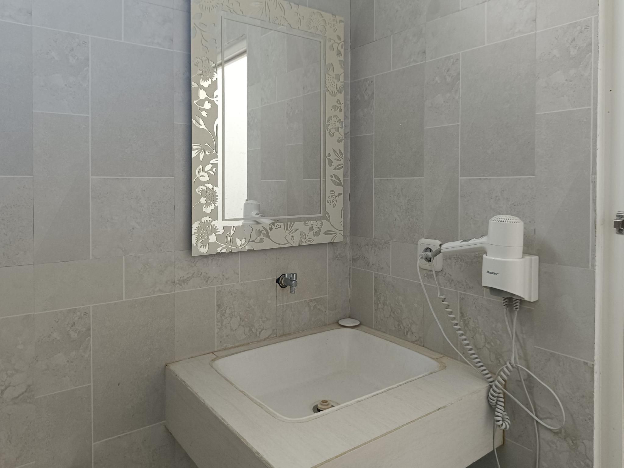 Guest House Gethsemane Deluxe Room 2