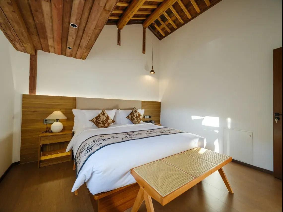 King Suite Room
