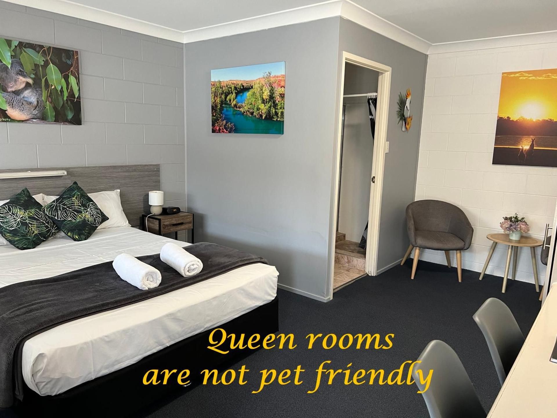 Queen Room – Not Pet Friendly