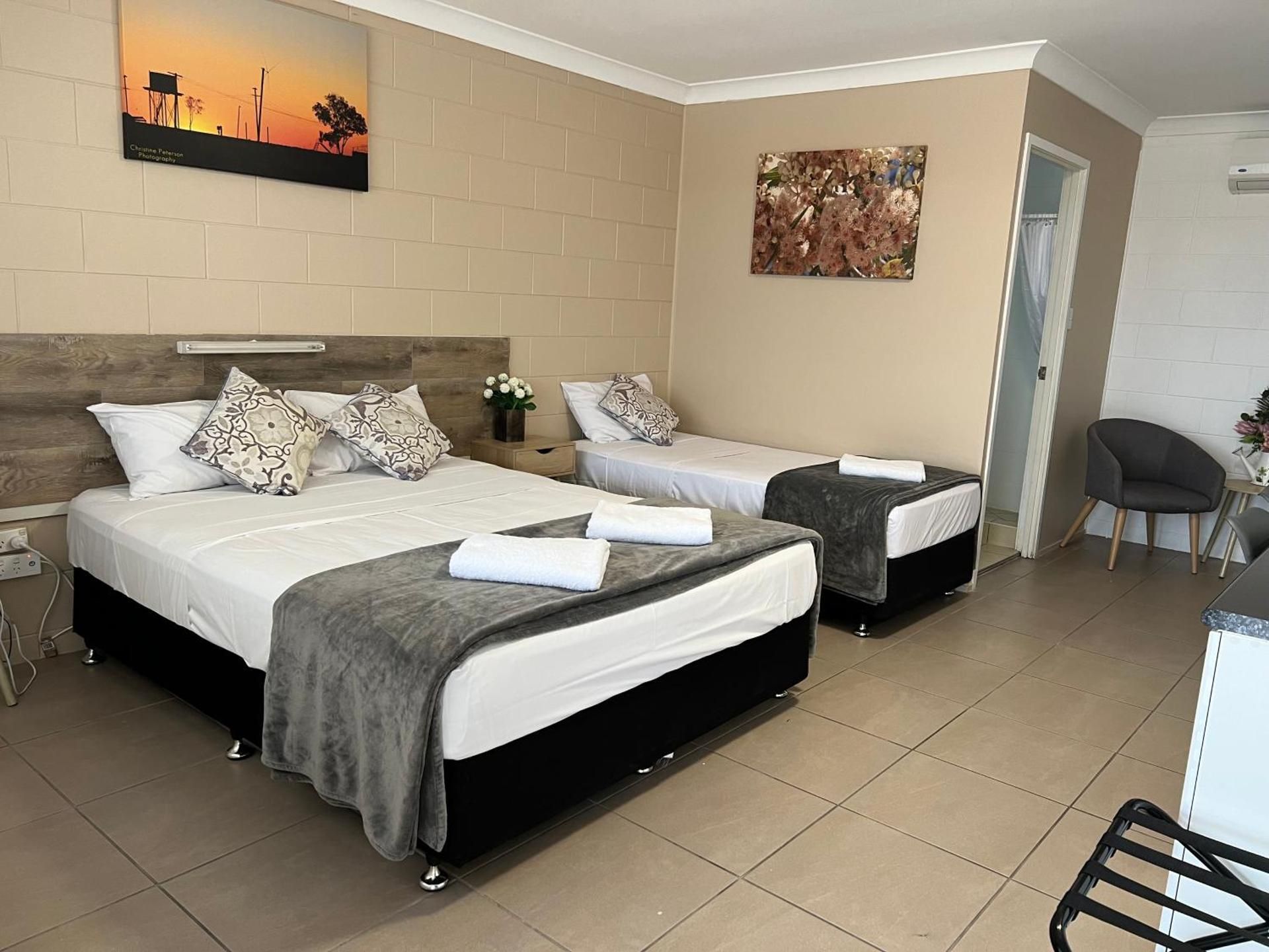 Deluxe Twin - Not Pet Friendly