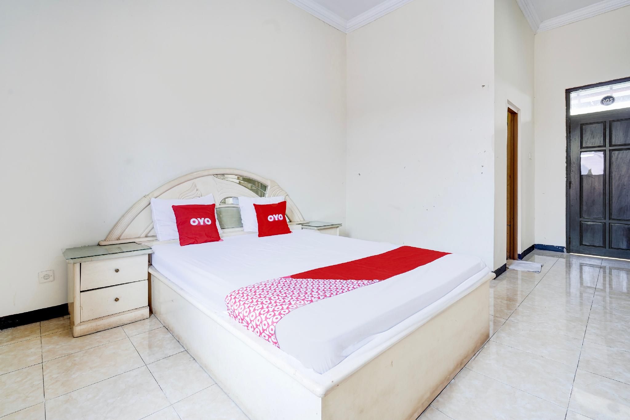 Collection O Kauman Near Stasiun Pekalongan Formerly Hotel Dian Chandar Suite family 2