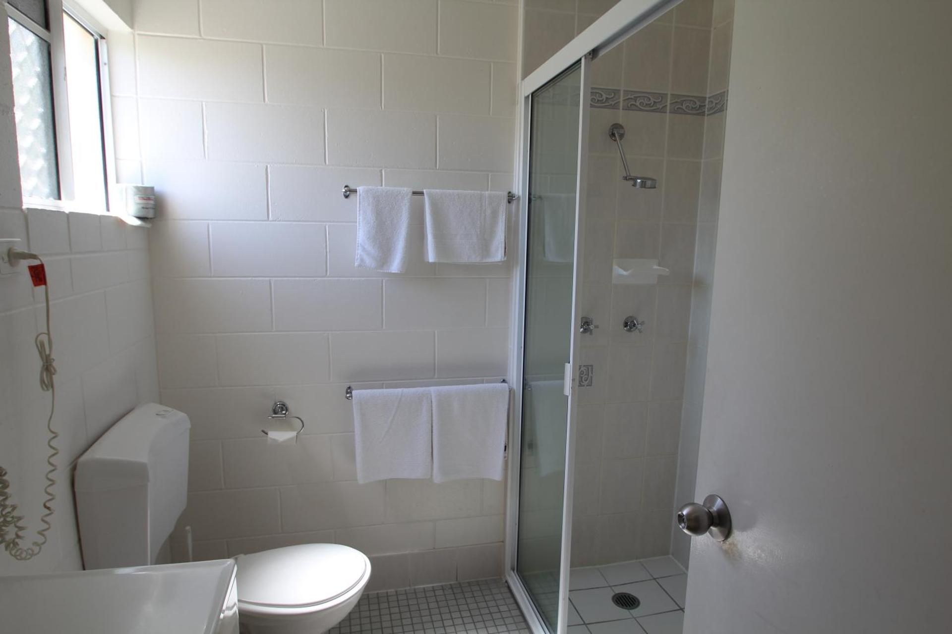 The Colonial Rose Motel King Room 3