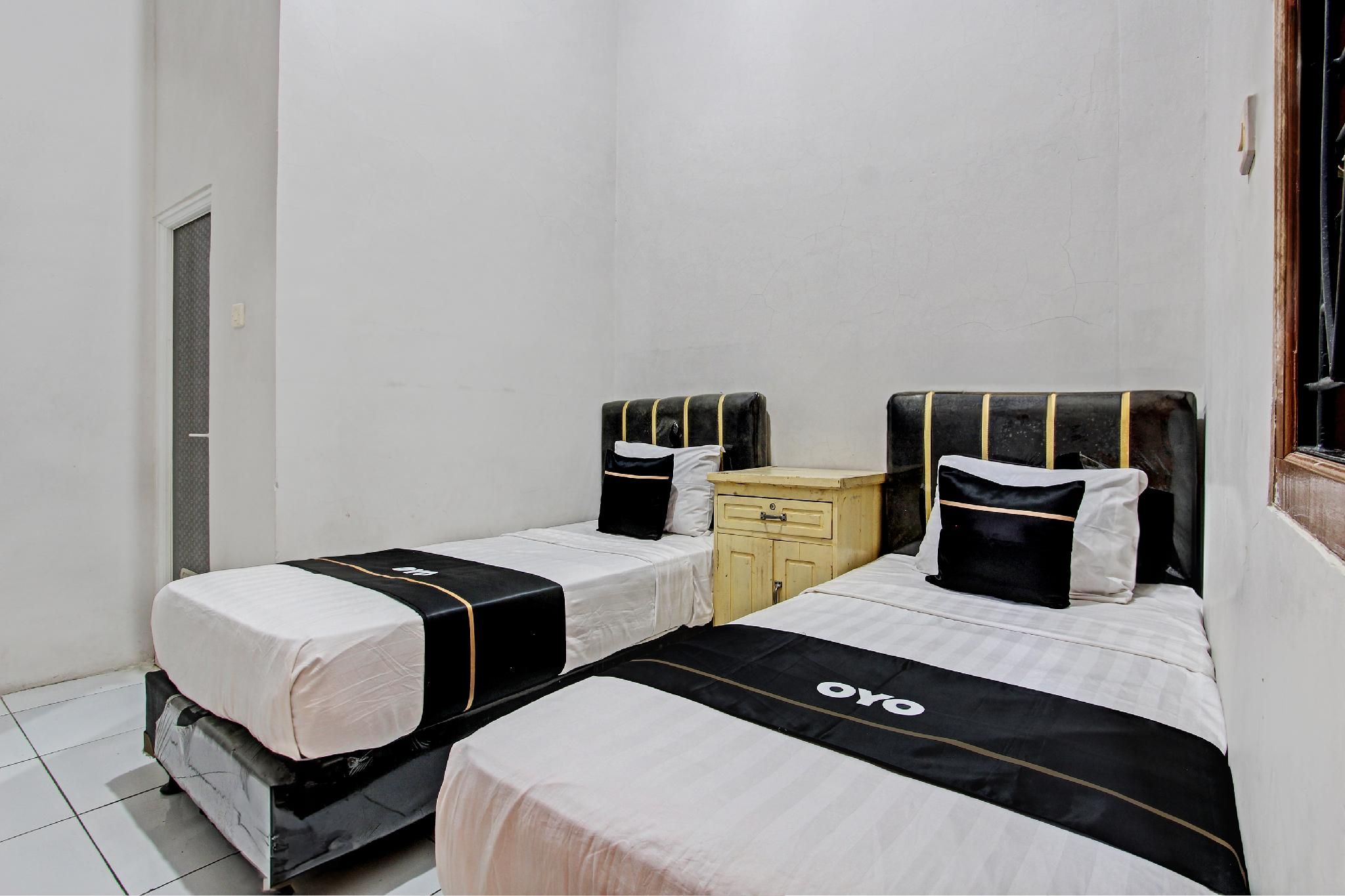 Capital O 93361 Dynasty Inn Syariah Indonesia Standard Twin 3