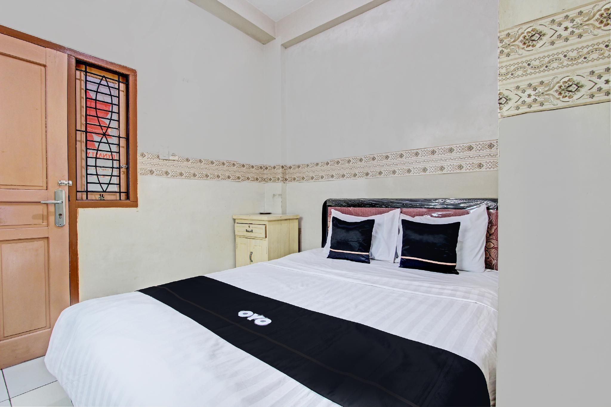 Capital O 93361 Dynasty Inn Syariah Indonesia Standard Double 3