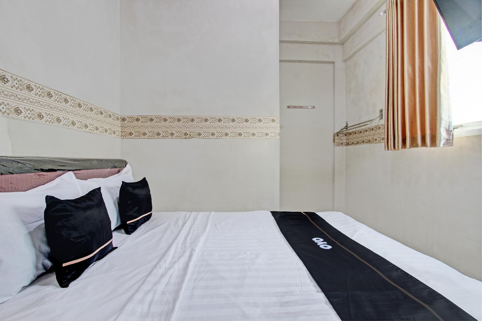 Capital O 93361 Dynasty Inn Syariah Indonesia Standard Double 2