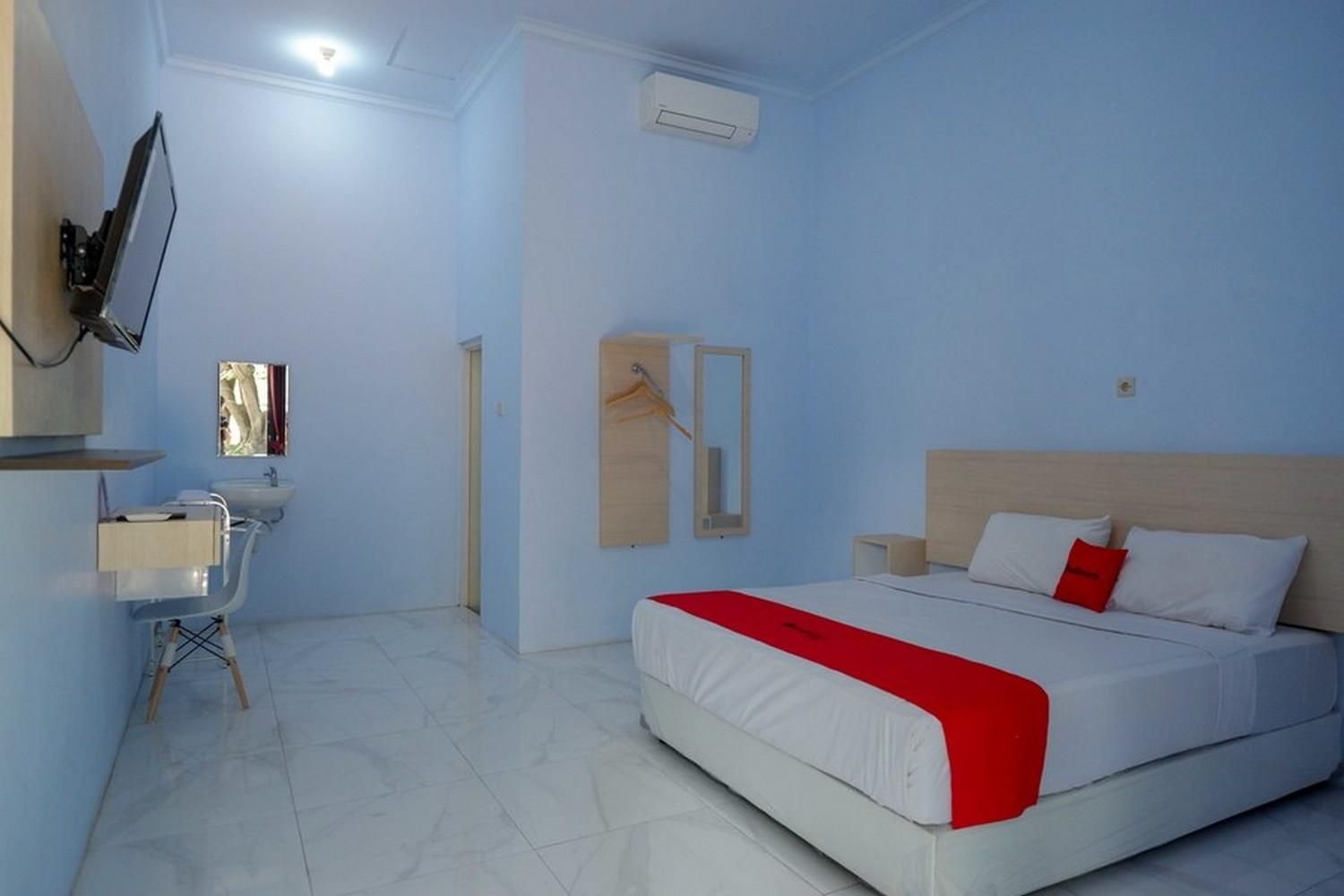 RedDoorz Syariah near Stasiun Pekalongan 3 RedDoorz Room