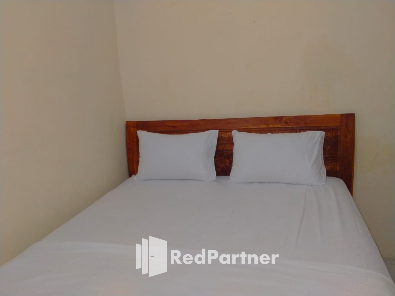 Navisha Guest House Syariah near Exit Tol Batang RedPartner Standard Room 2