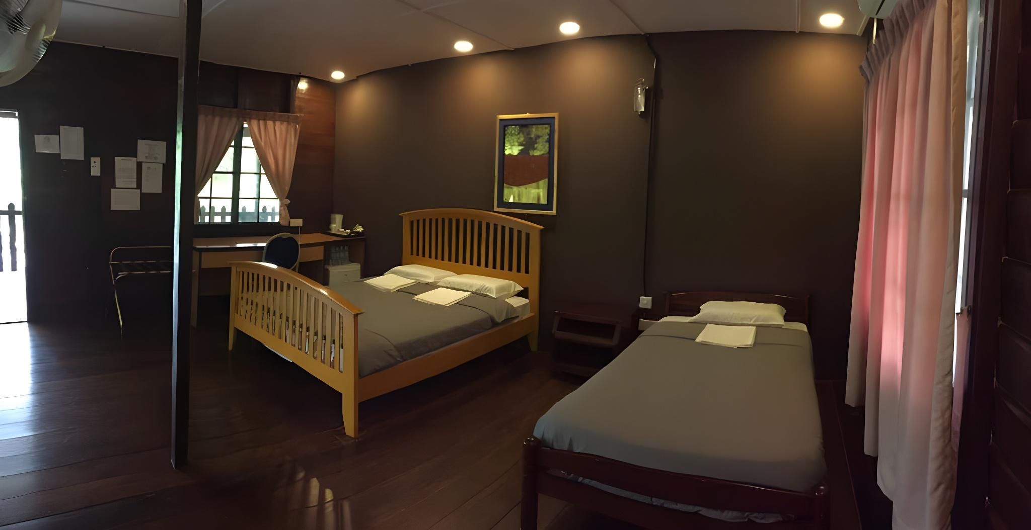 UK Farm Agro Resort Deluxe Quad Room