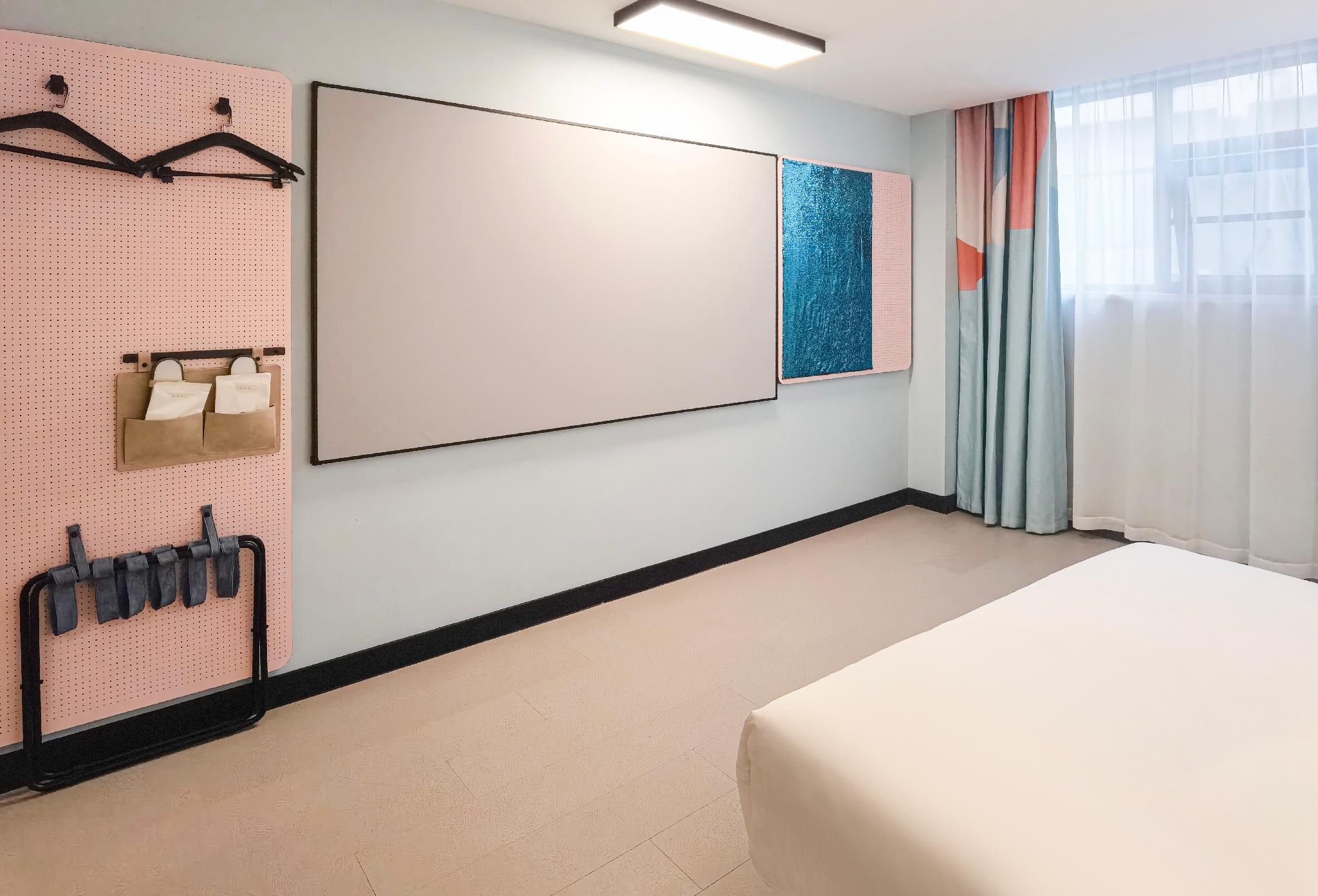 Huazhu - Visual Superior 1 Bed Room
