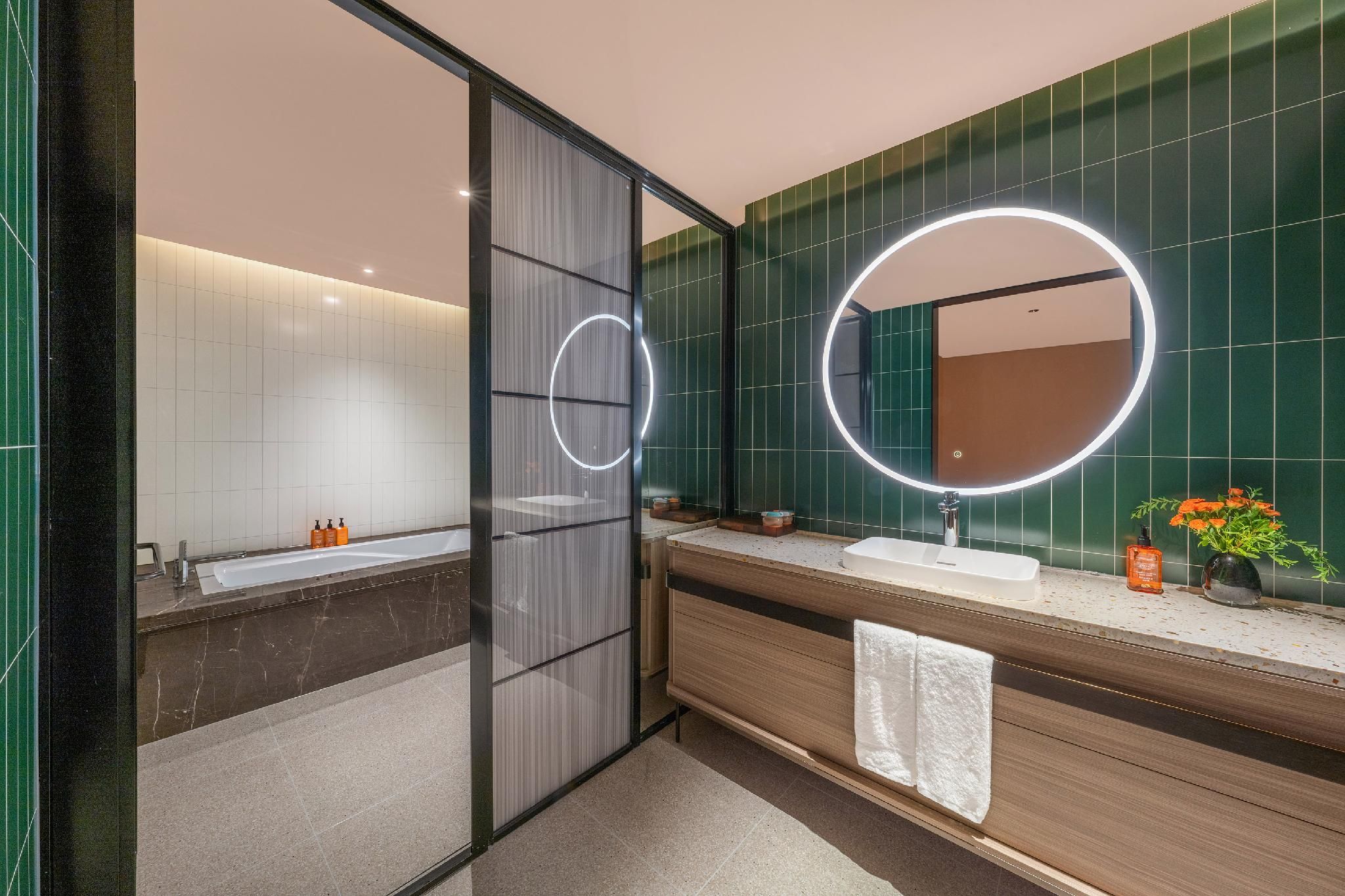 Orange Hotel Haimen City Center Jiefang Road Huazhu - Suite With Twin Bed 2