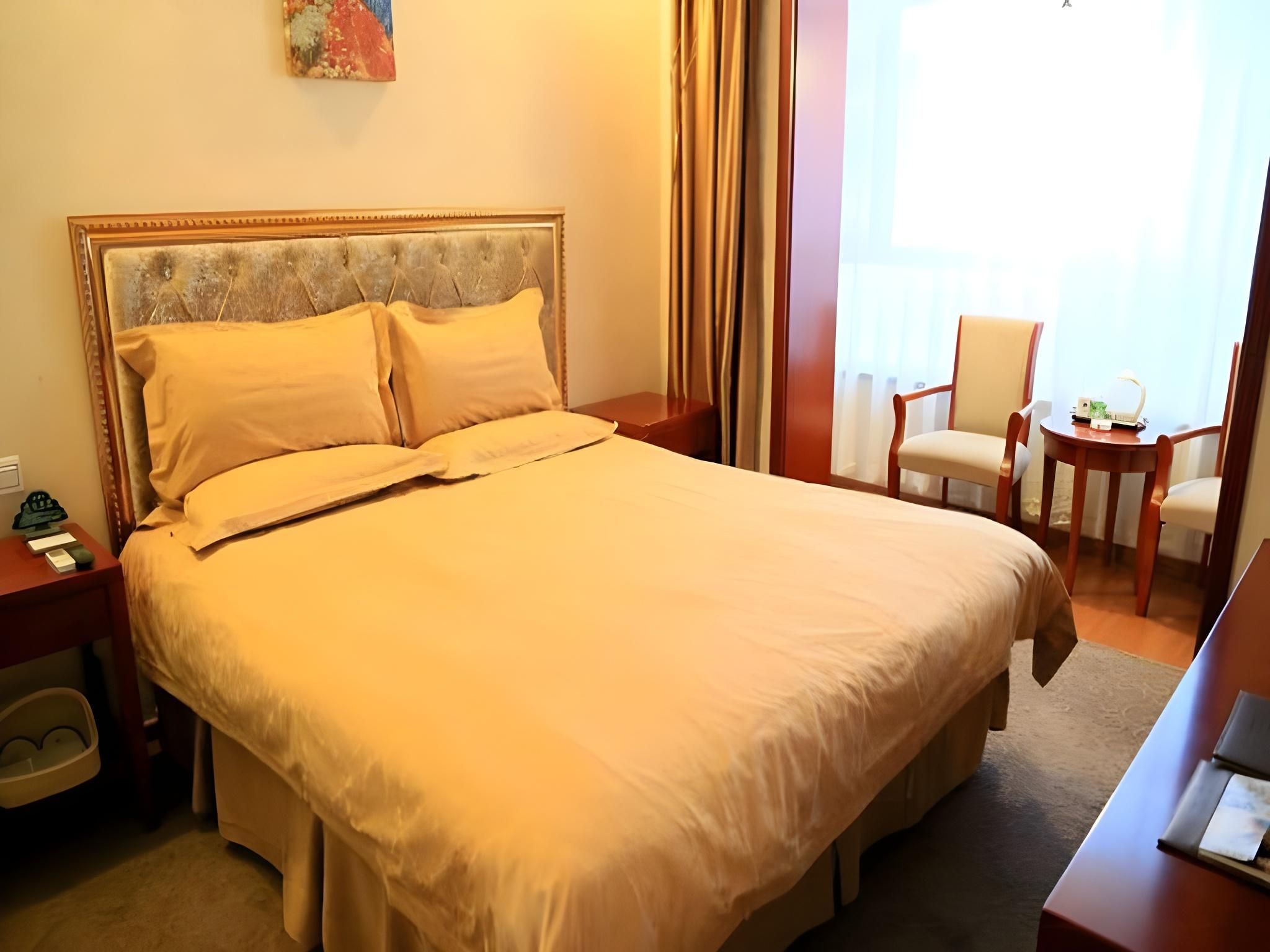 GTR - Guest Room with One 1.8M Bed