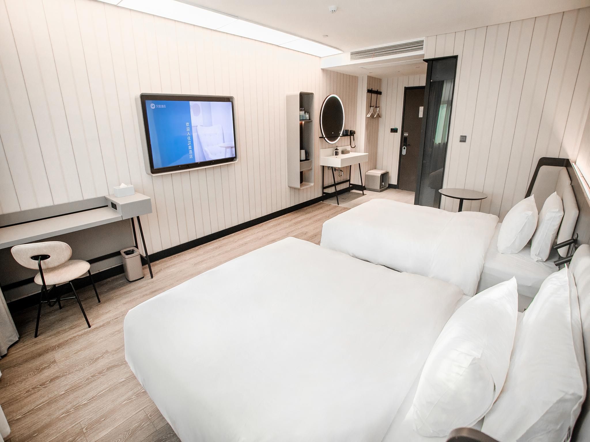 Twin Business Room