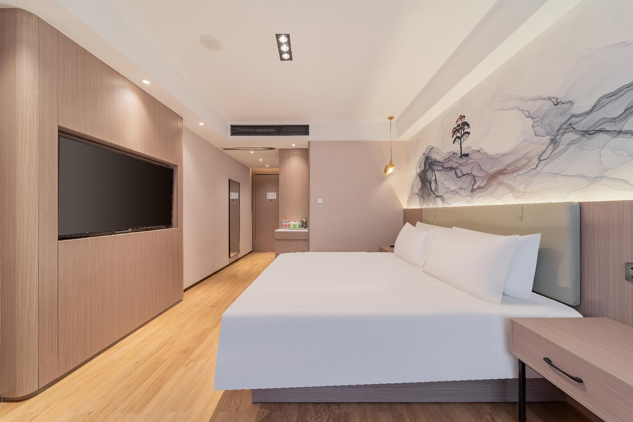 Huazhu - Deluxe Bed Room