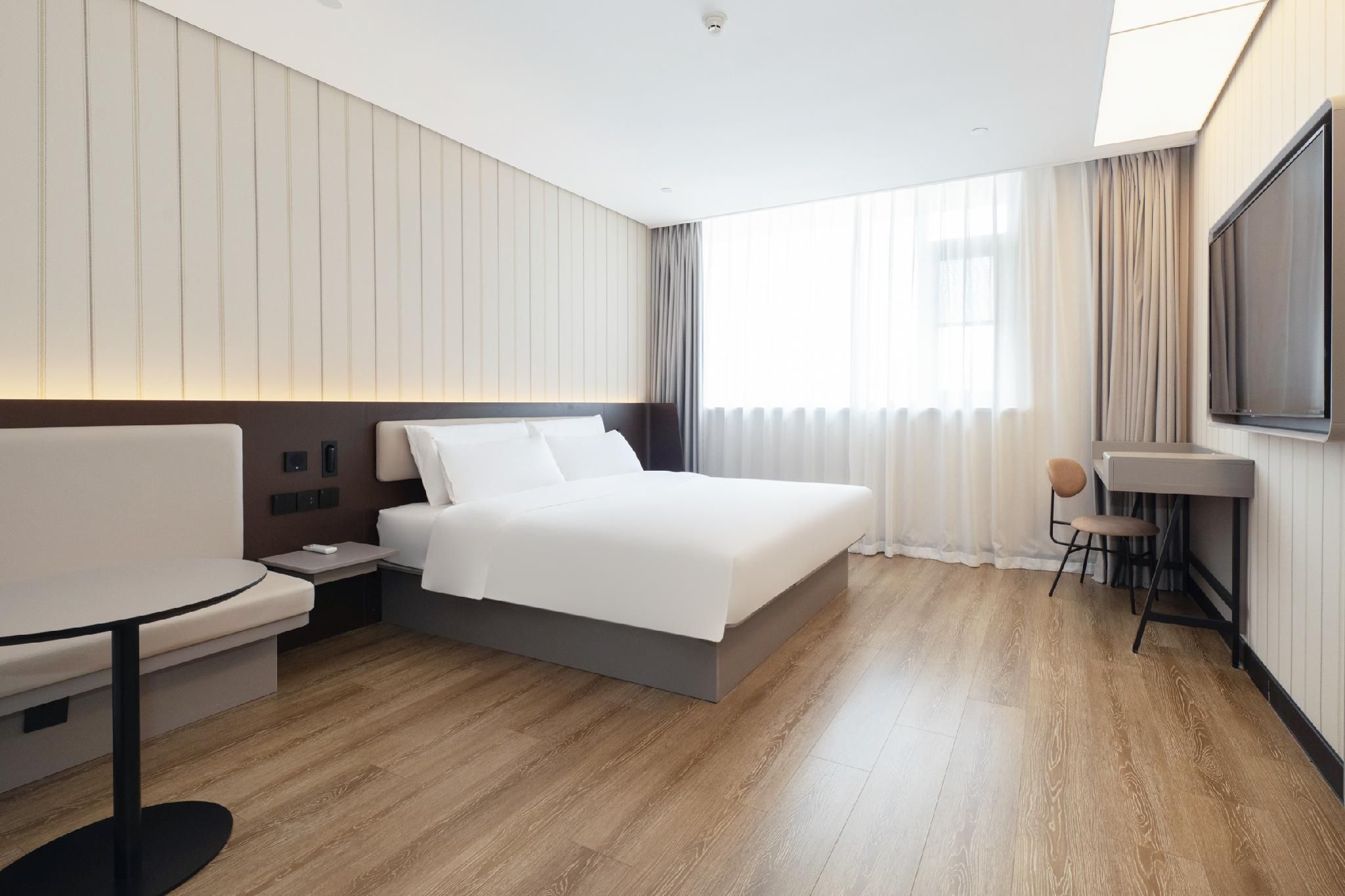 Huazhu - Superior BedRoom