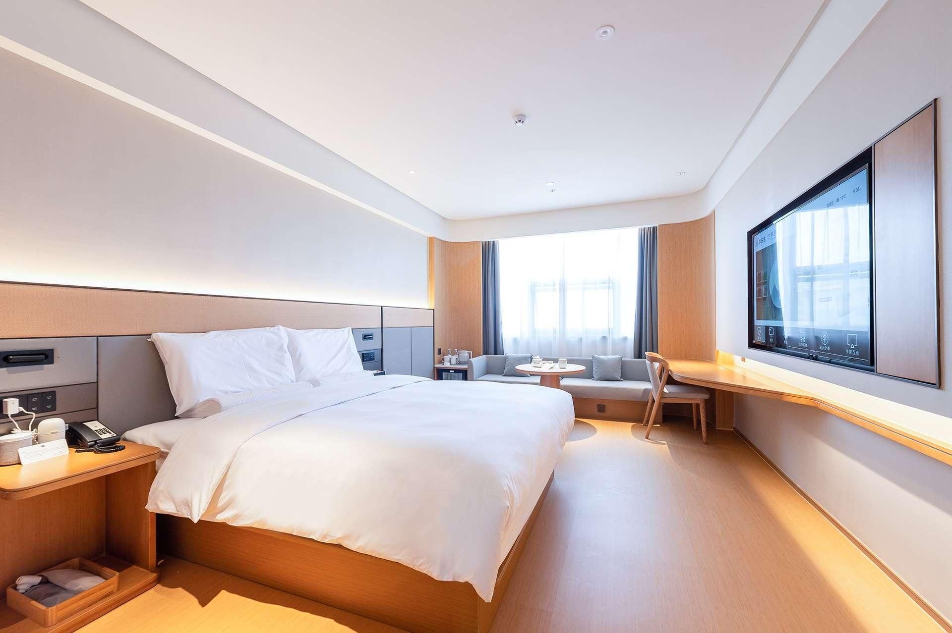 Business Queen Bed Room