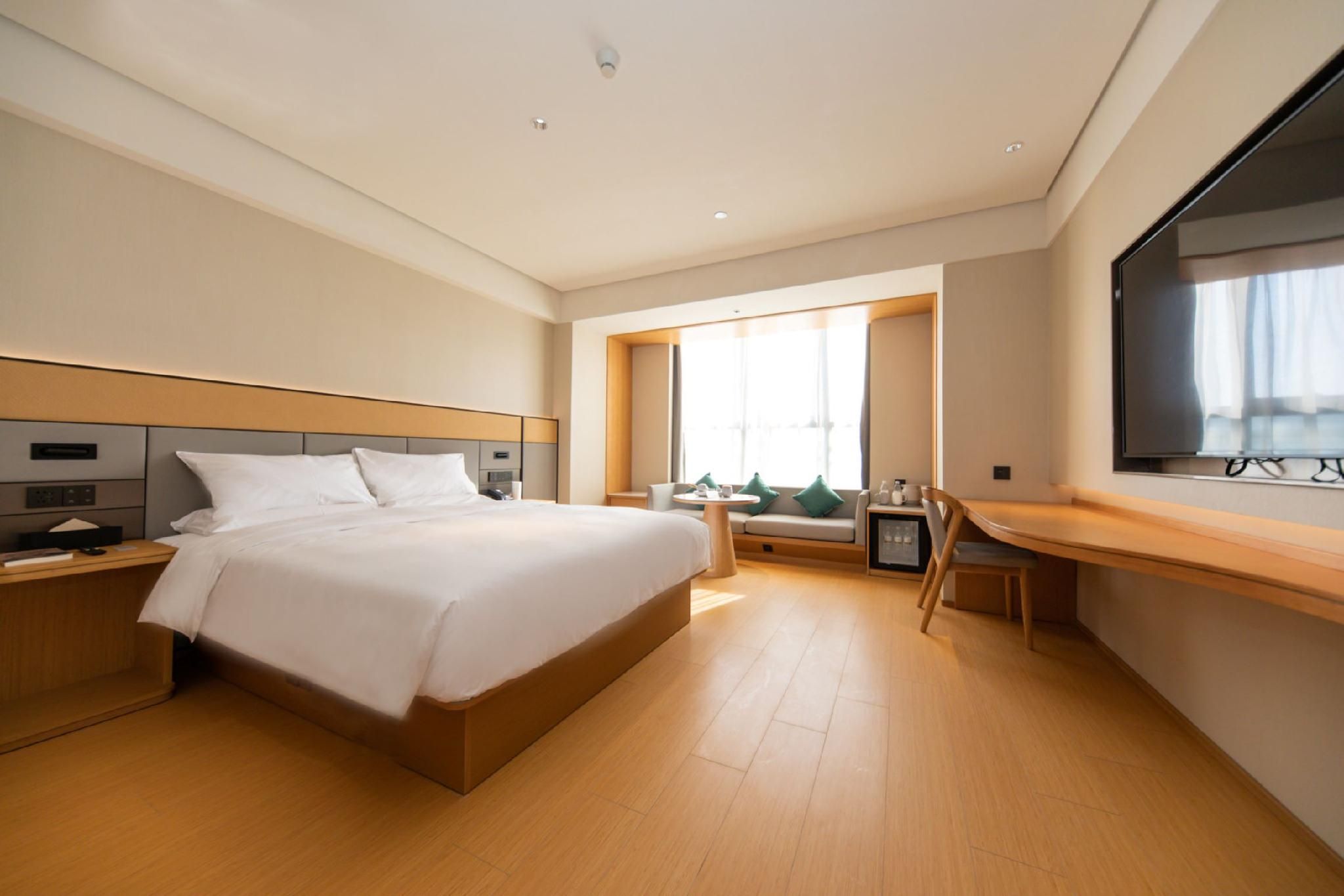 Business Queen Bed Room