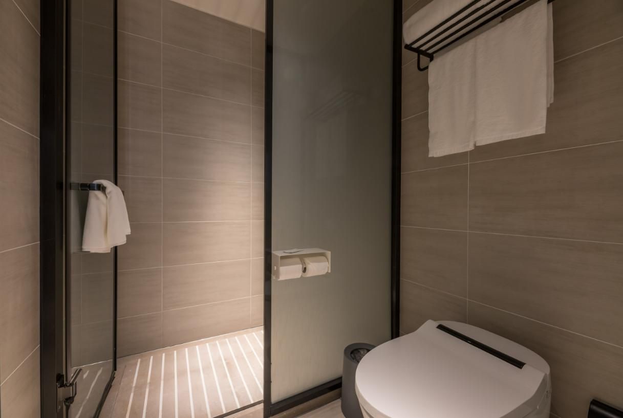 Huazhu - Room With Bed