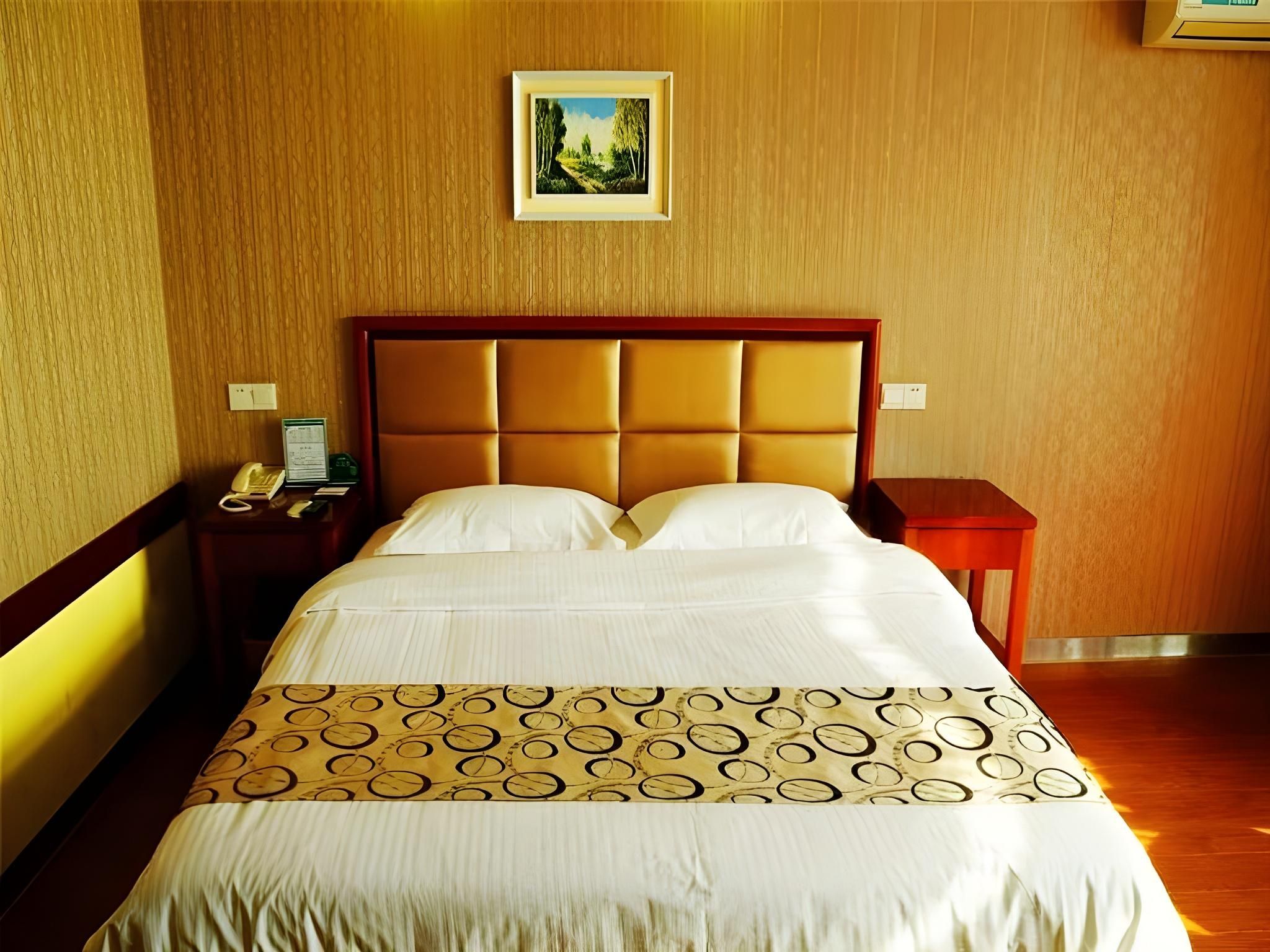 GTI - 1 Bed Guest Room, 1.5M Bed