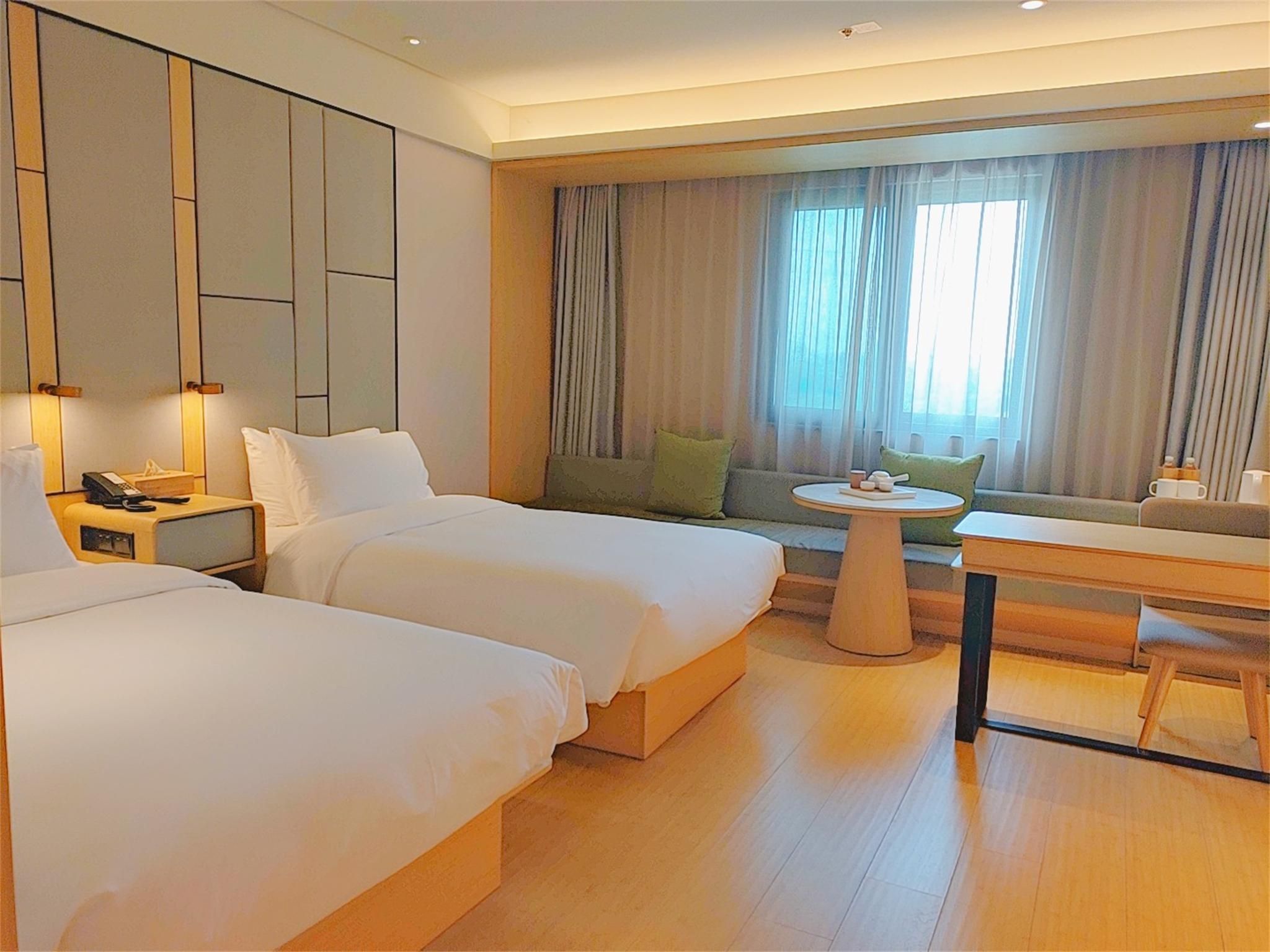 Twin Business Room