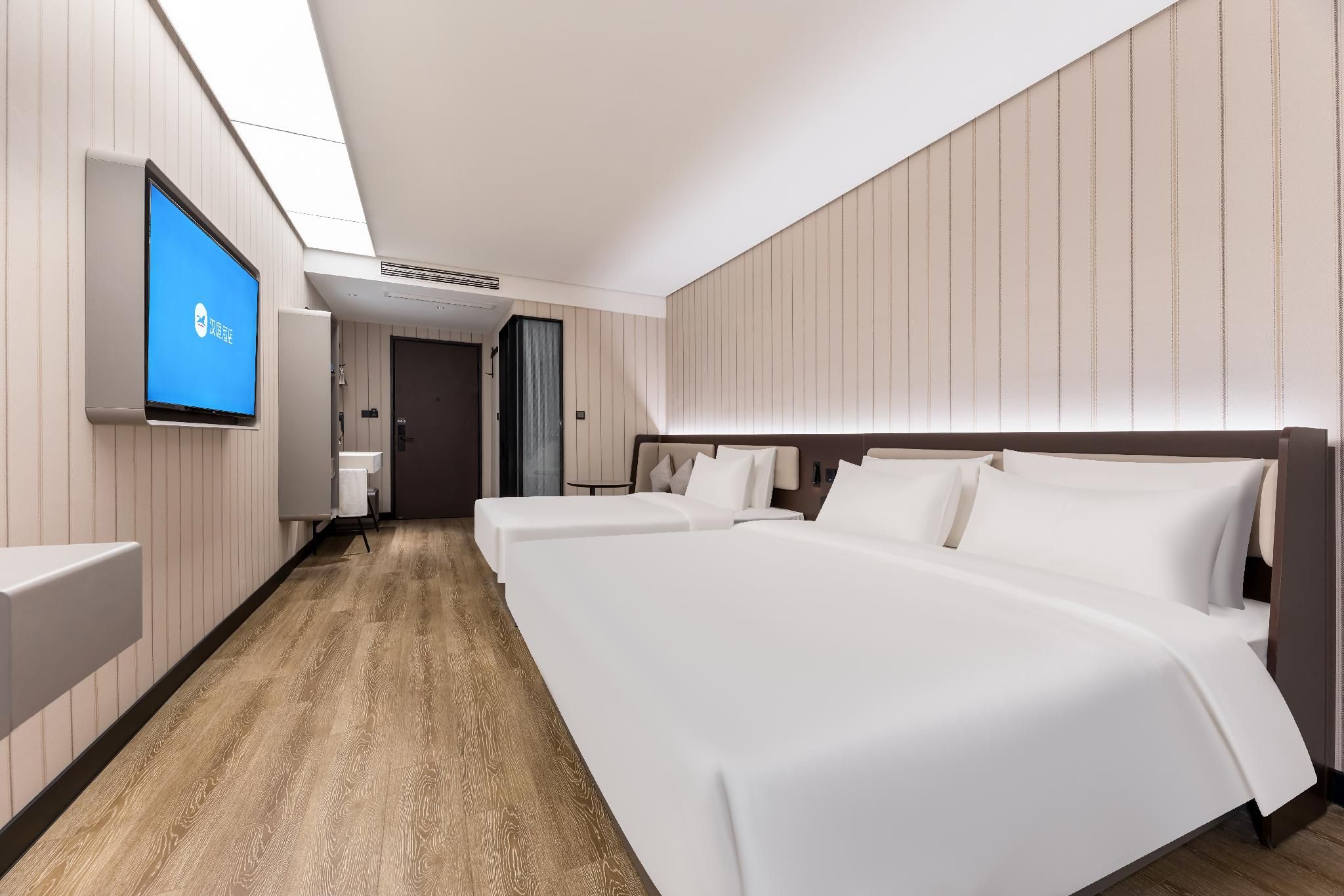 Huazhu - Family Room