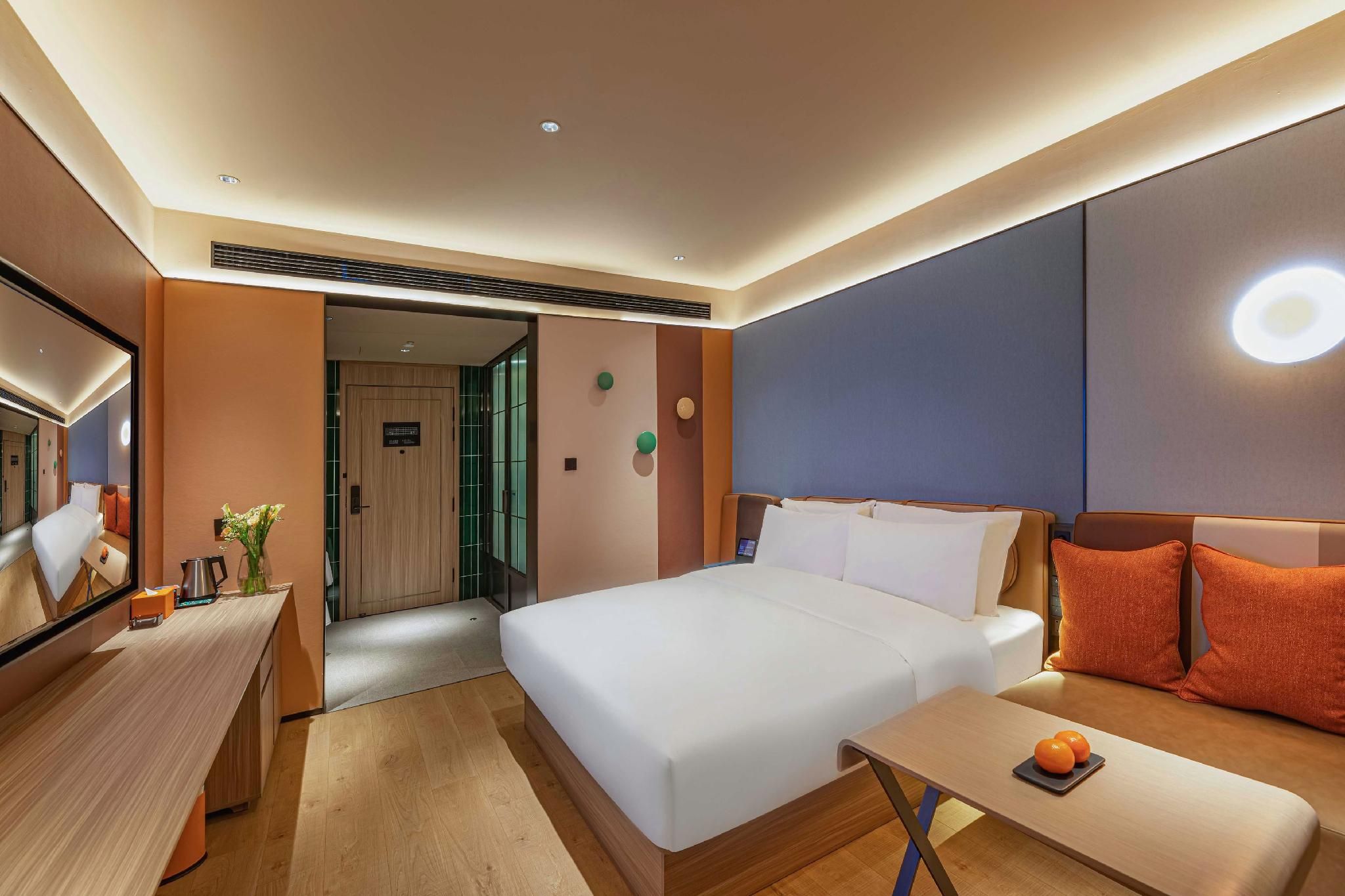 Huazhu - Deluxe Bed Room