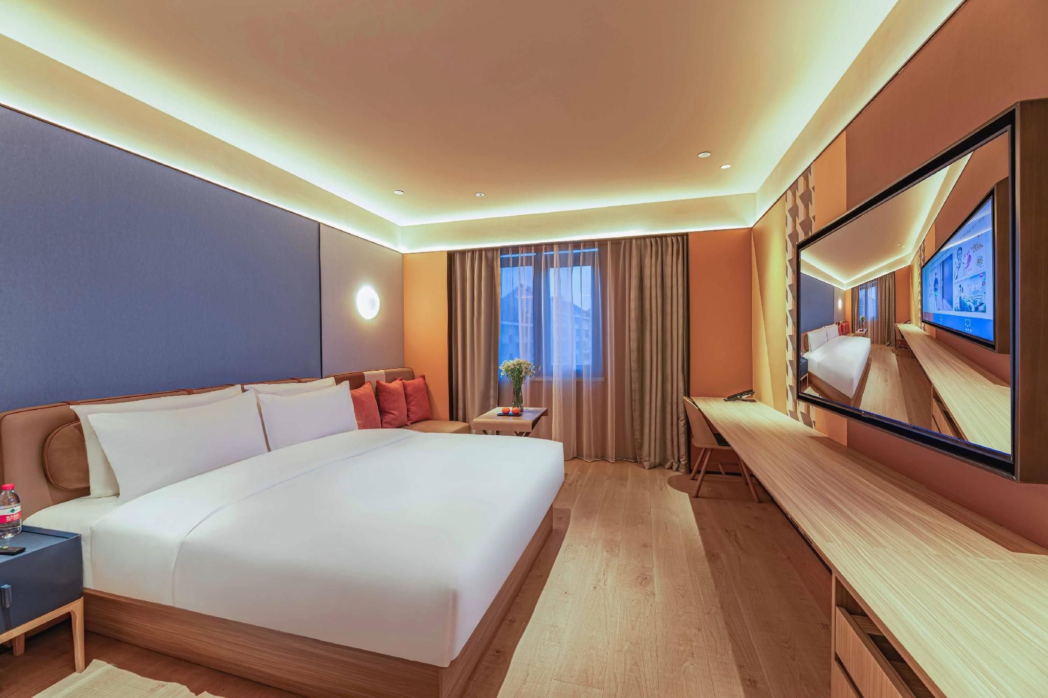Huazhu - Deluxe Bed Room