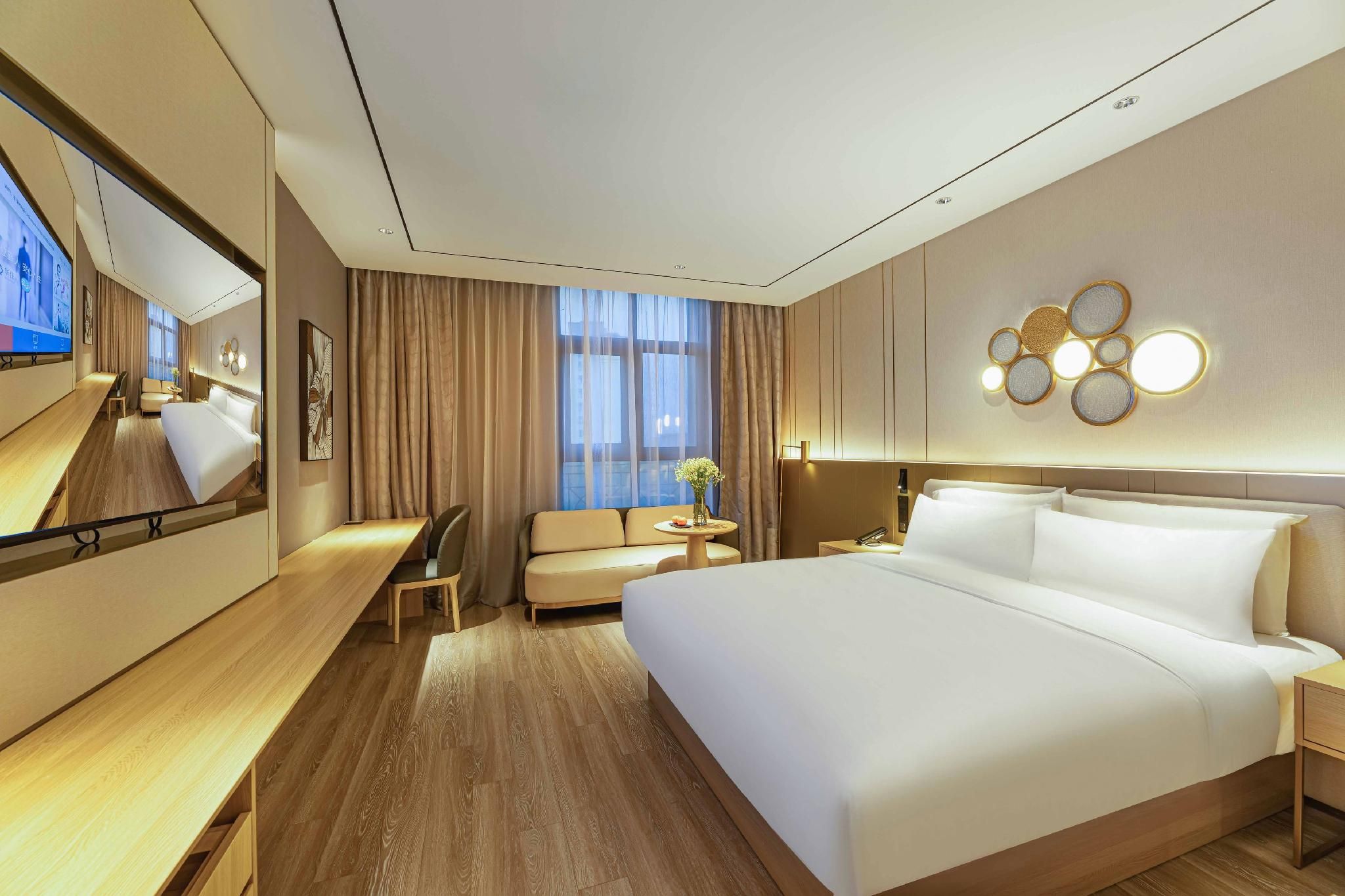 Queen Superior Room