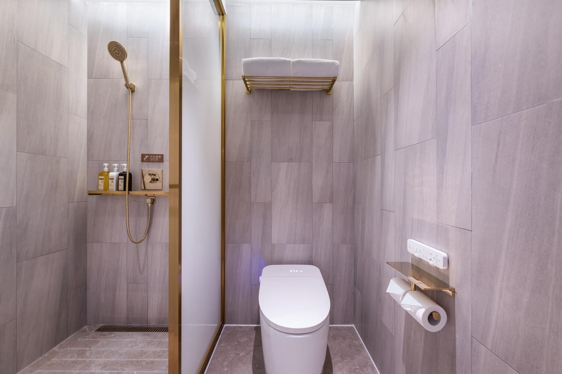 Huazhu - Xinxiang Deluxe Bed Room