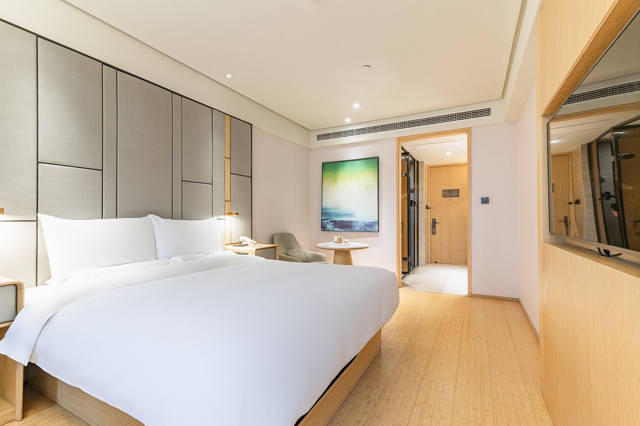 Business Queen Bed Room