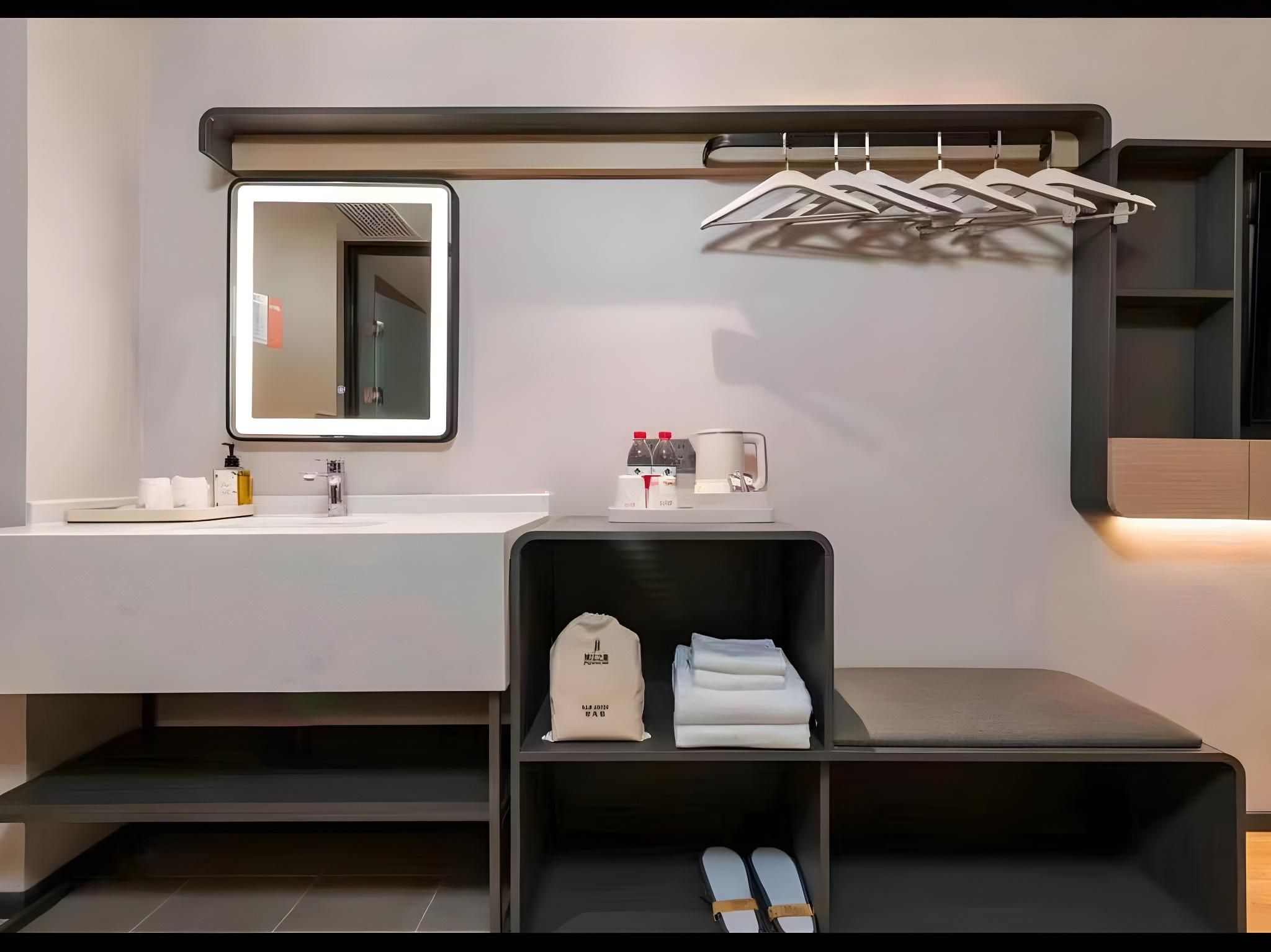 WH - Xingxuan Standard Twin Room