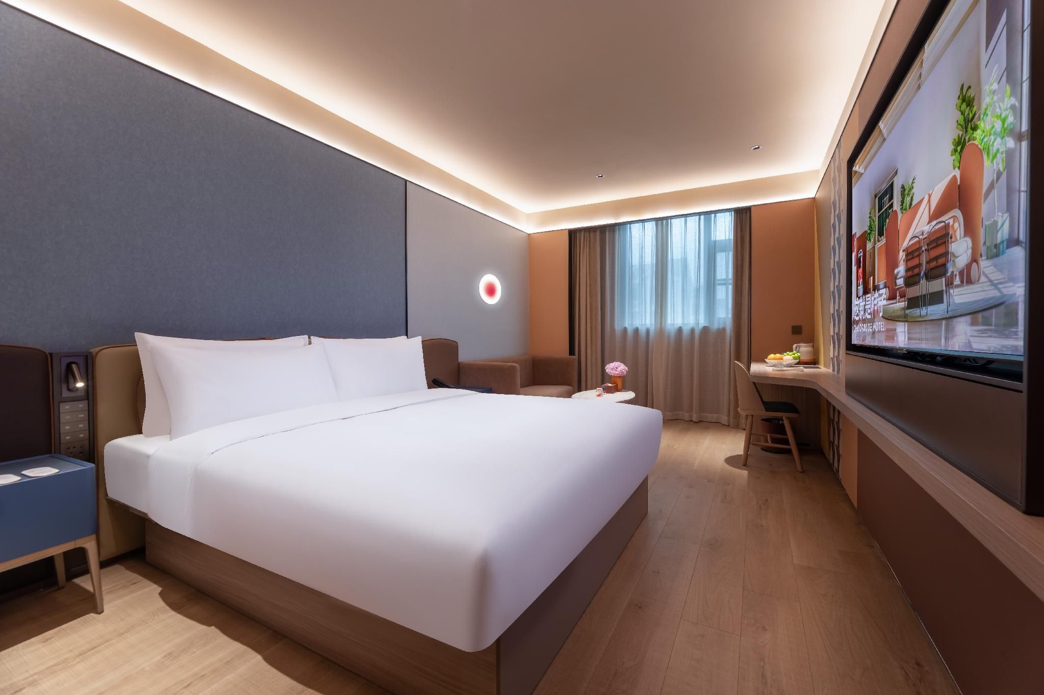Business Queen Bed Room