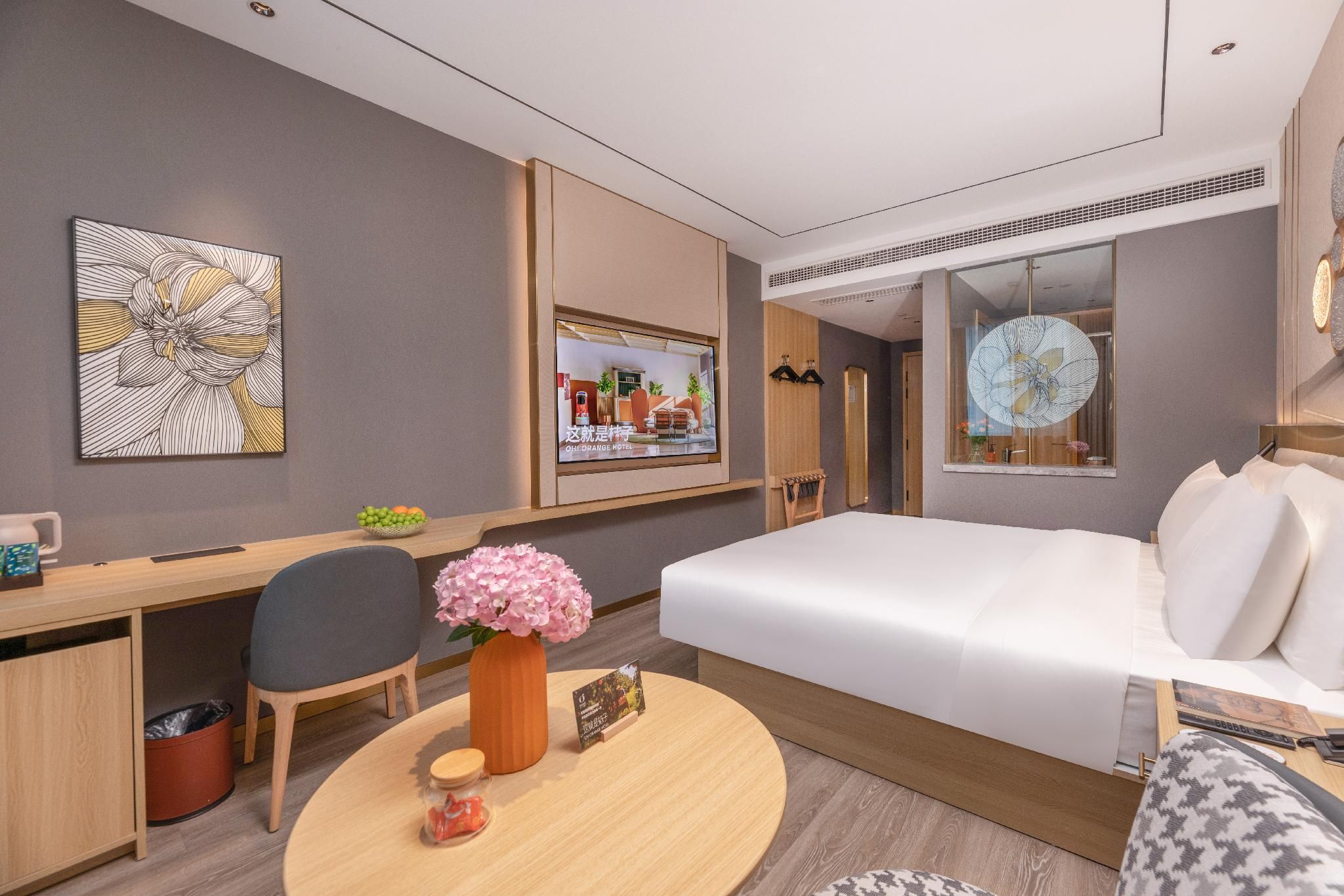 Queen Superior Room