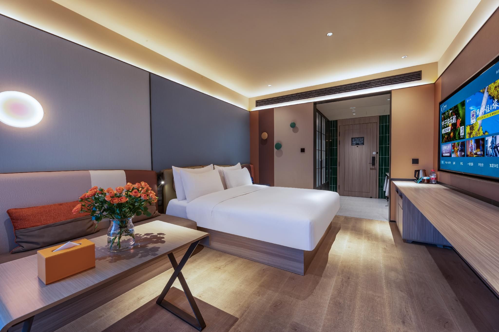 Huazhu - Deluxe Bed Room