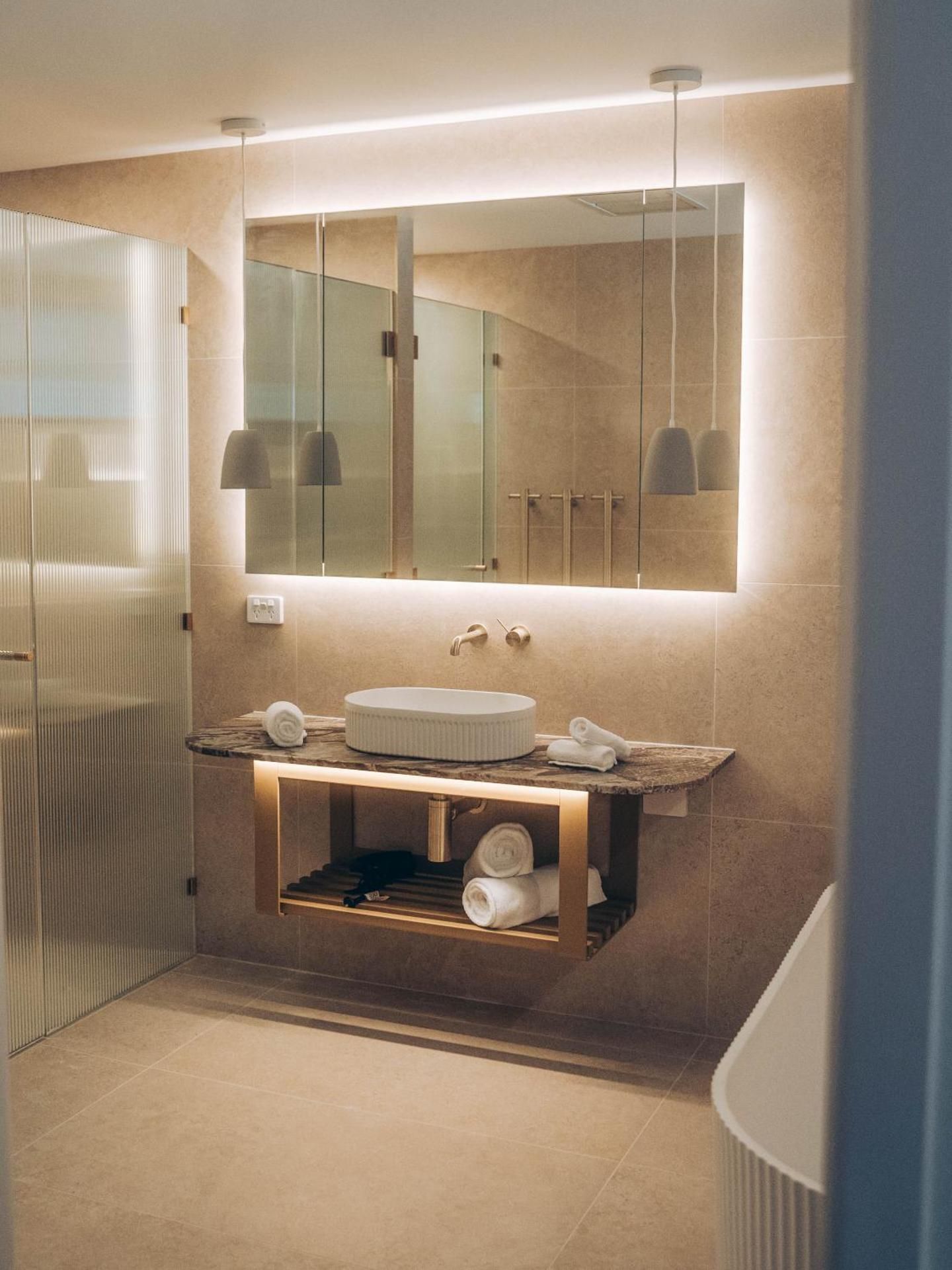 Harbor Suite