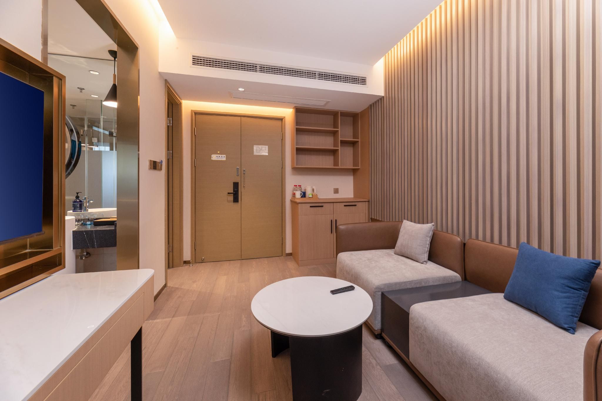 Huazhu - Family Room