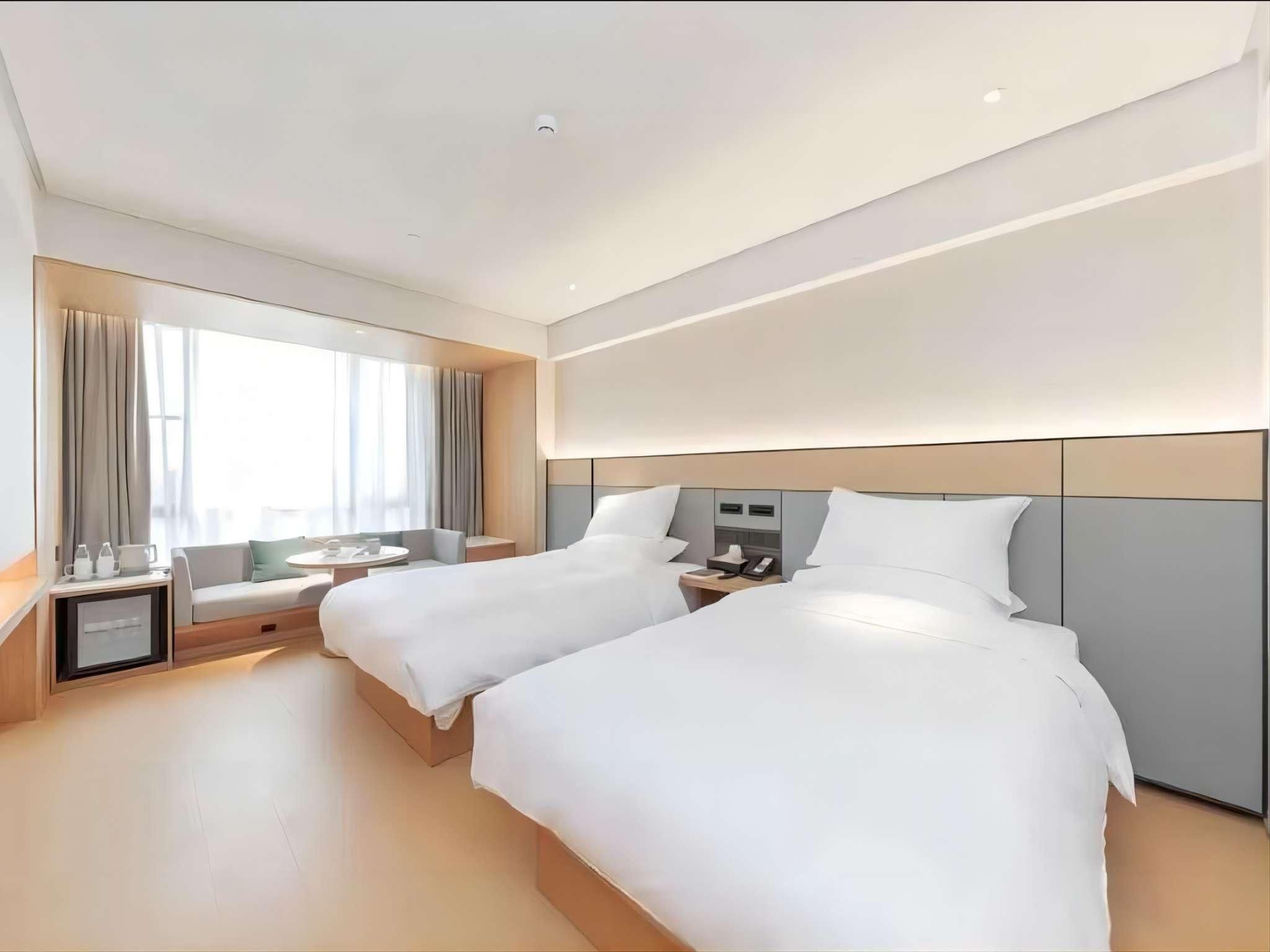 Twin Business Room