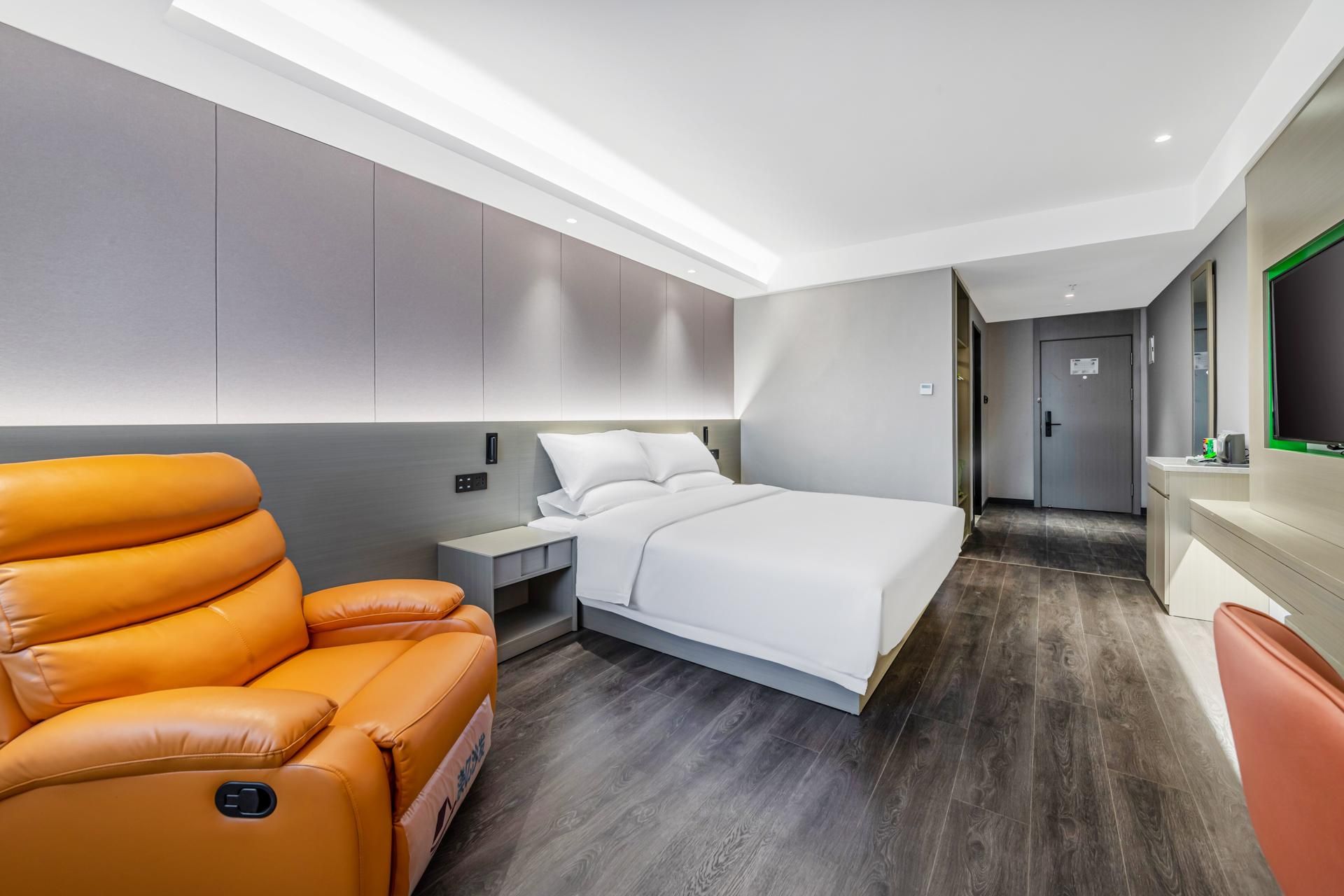 Huazhu - Deluxe Bed Room