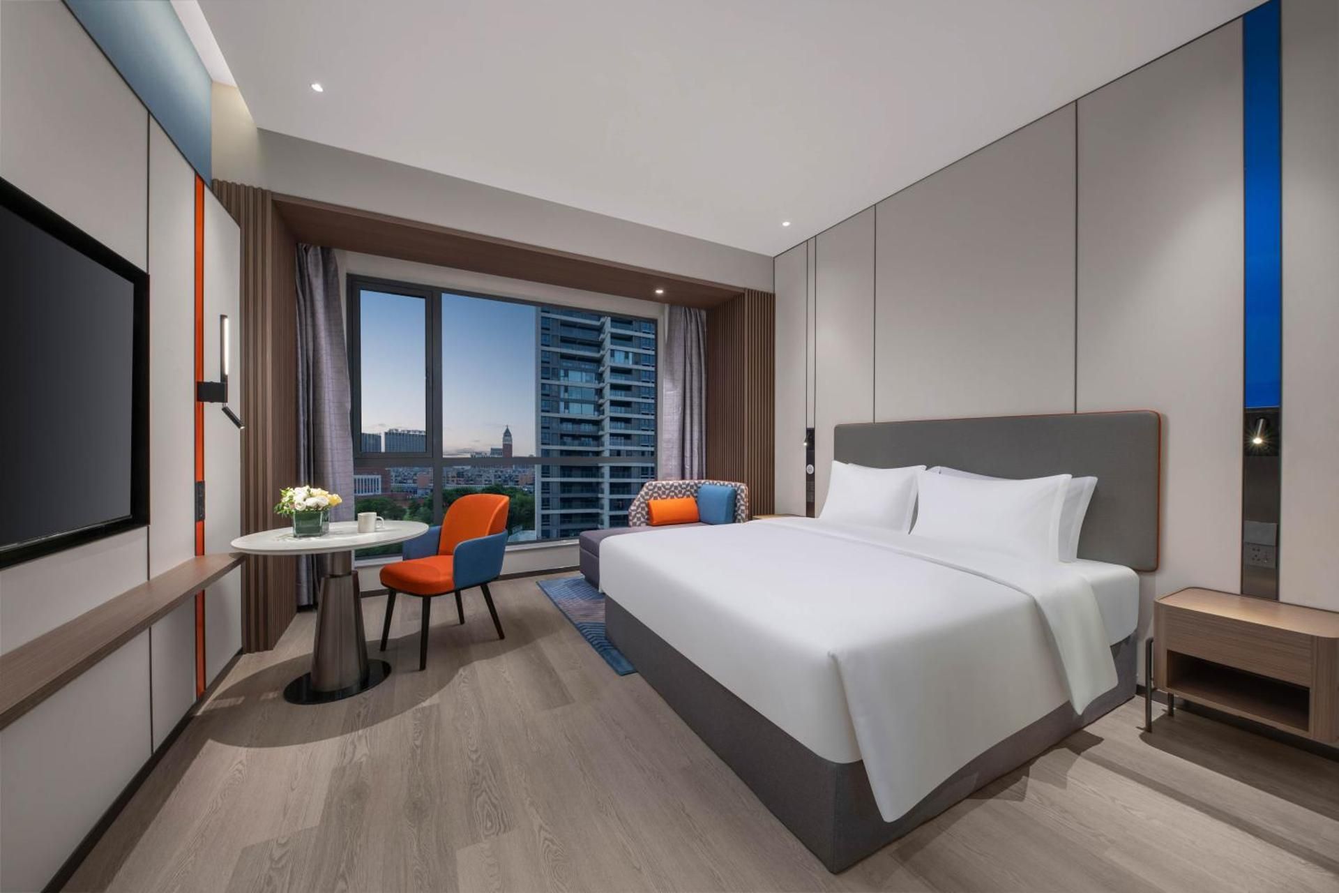 King Suite With City View