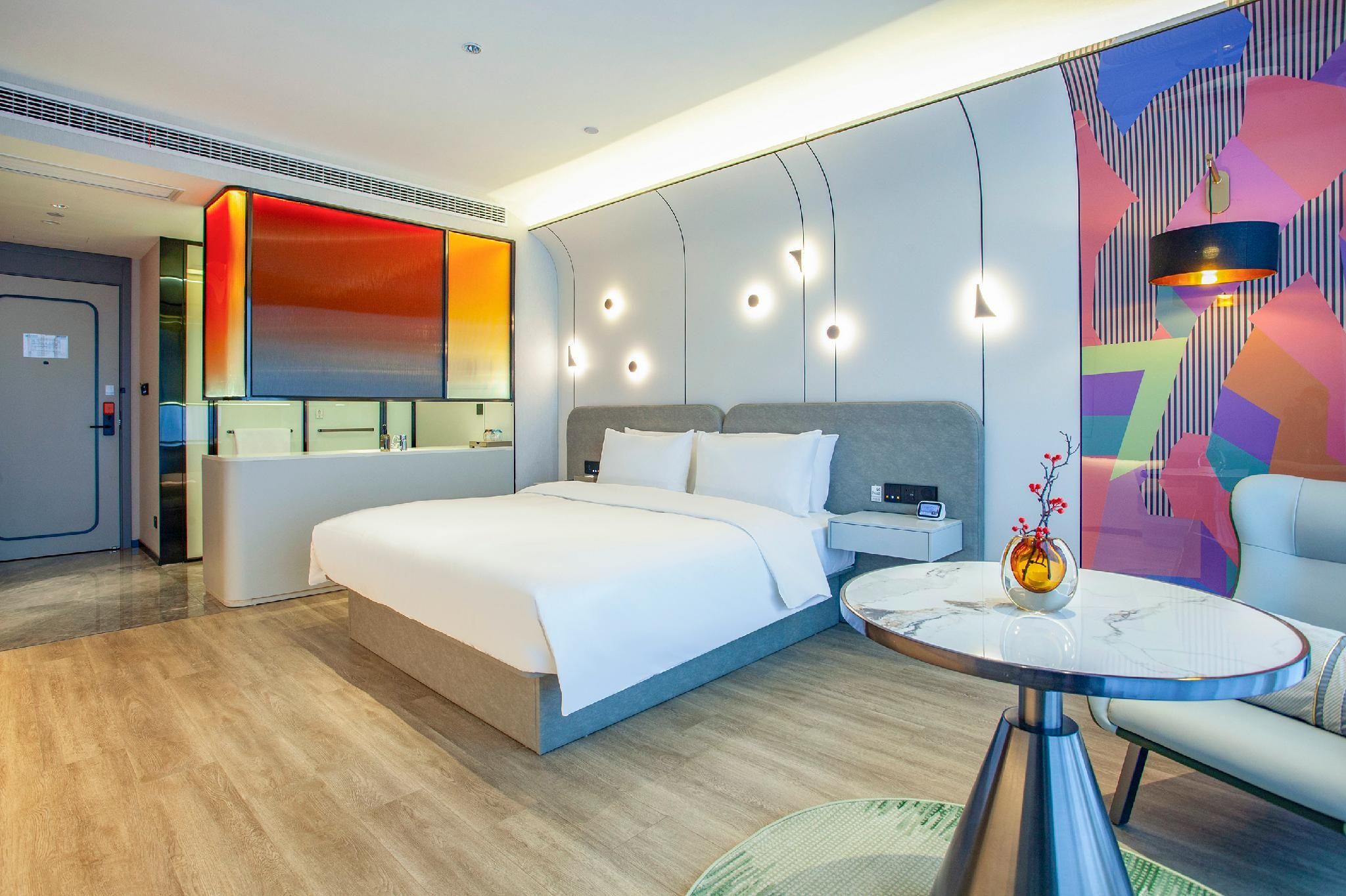 Huazhu - Deluxe Bed Room