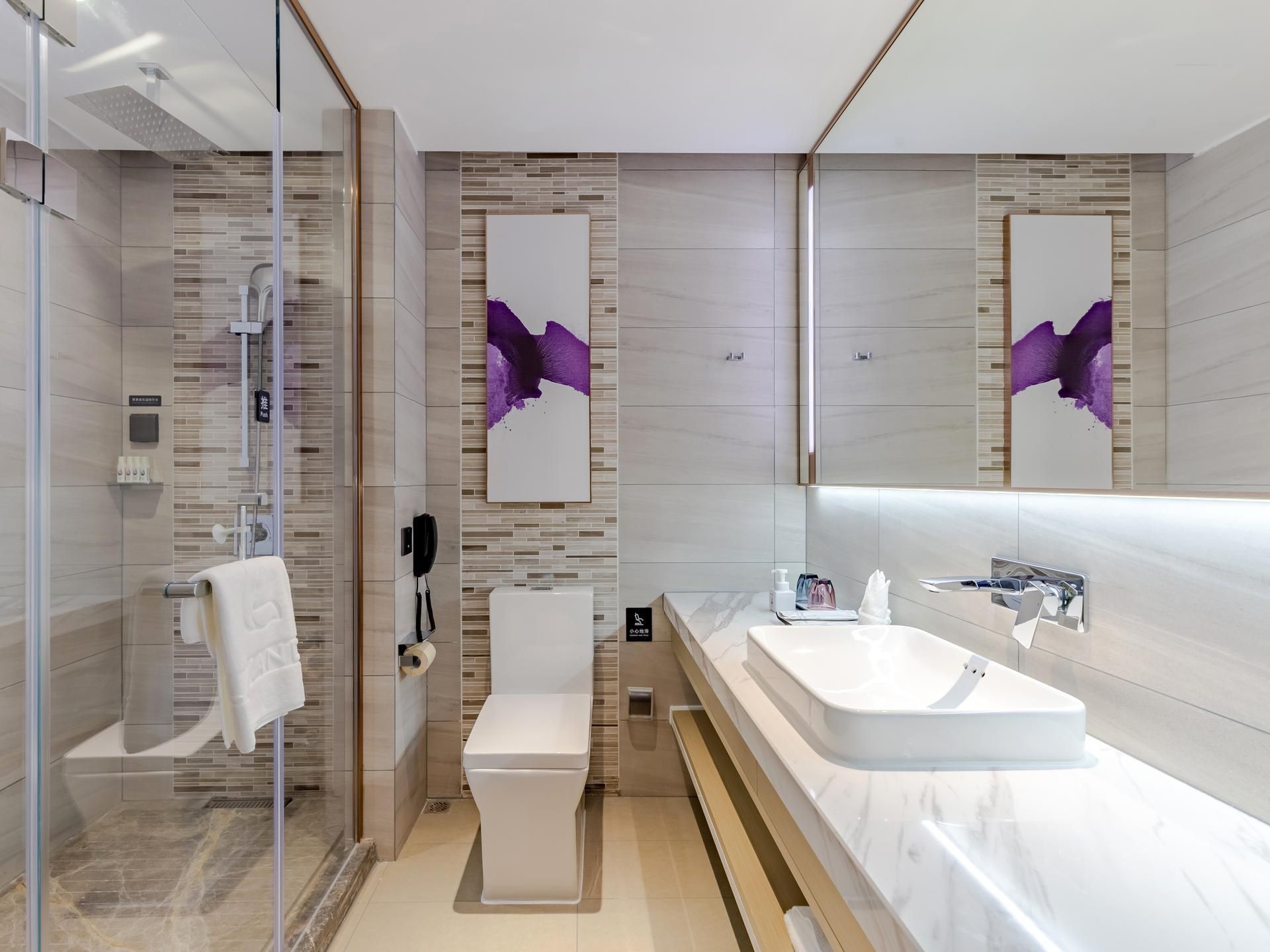 WH - Deluxe Bed Room