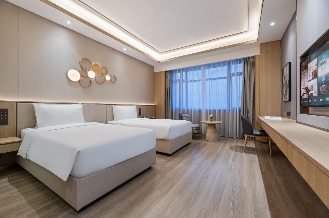 Huazhu - Twin Bed Room With View