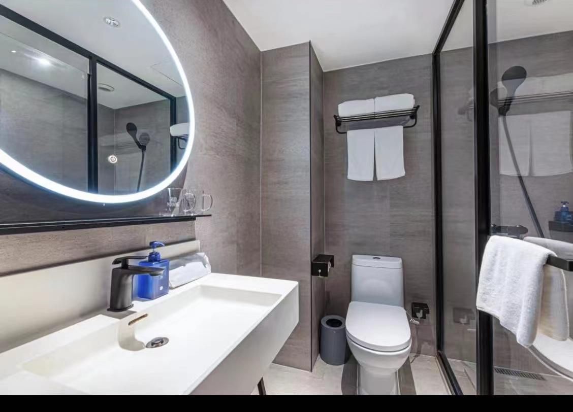 Huazhu - Superior BedRoom