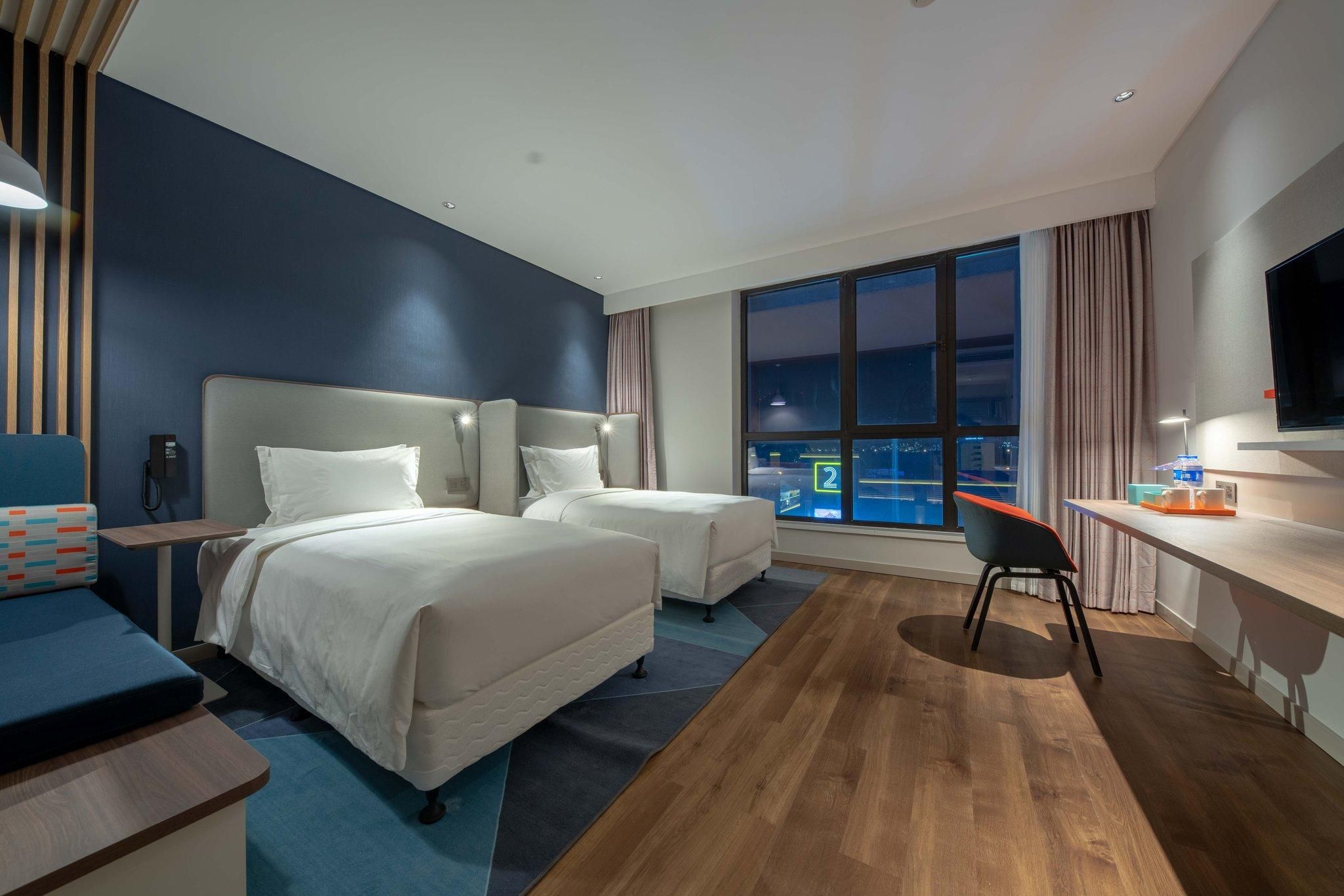 2 Twin Standard Extra Floor Space