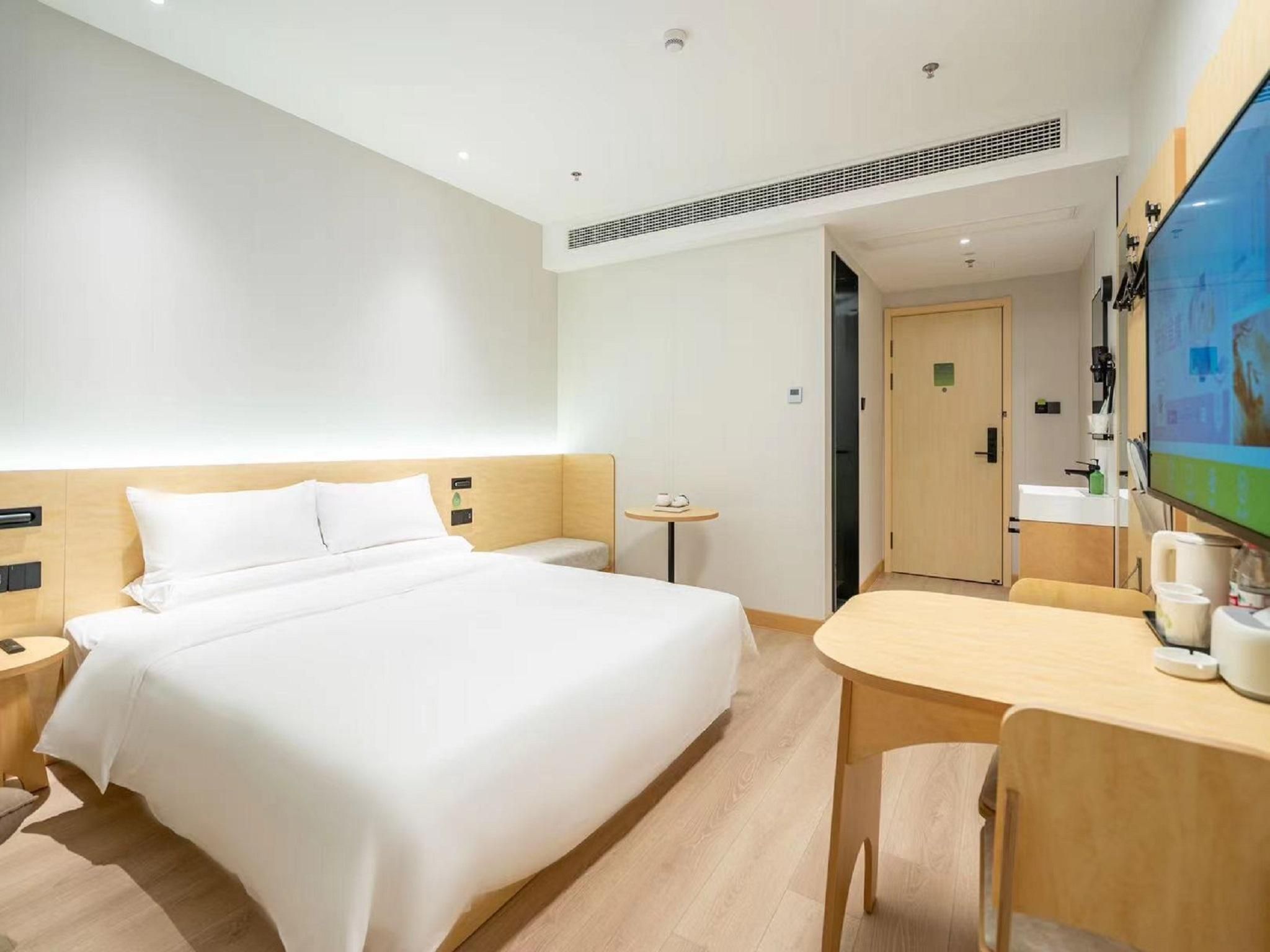 Business Queen Bed Room
