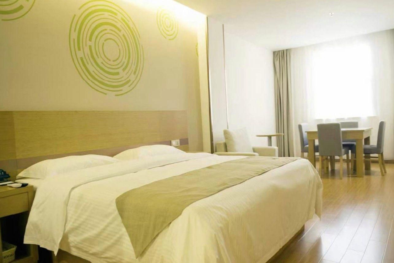 GTI - Suite with 1.8M Bed