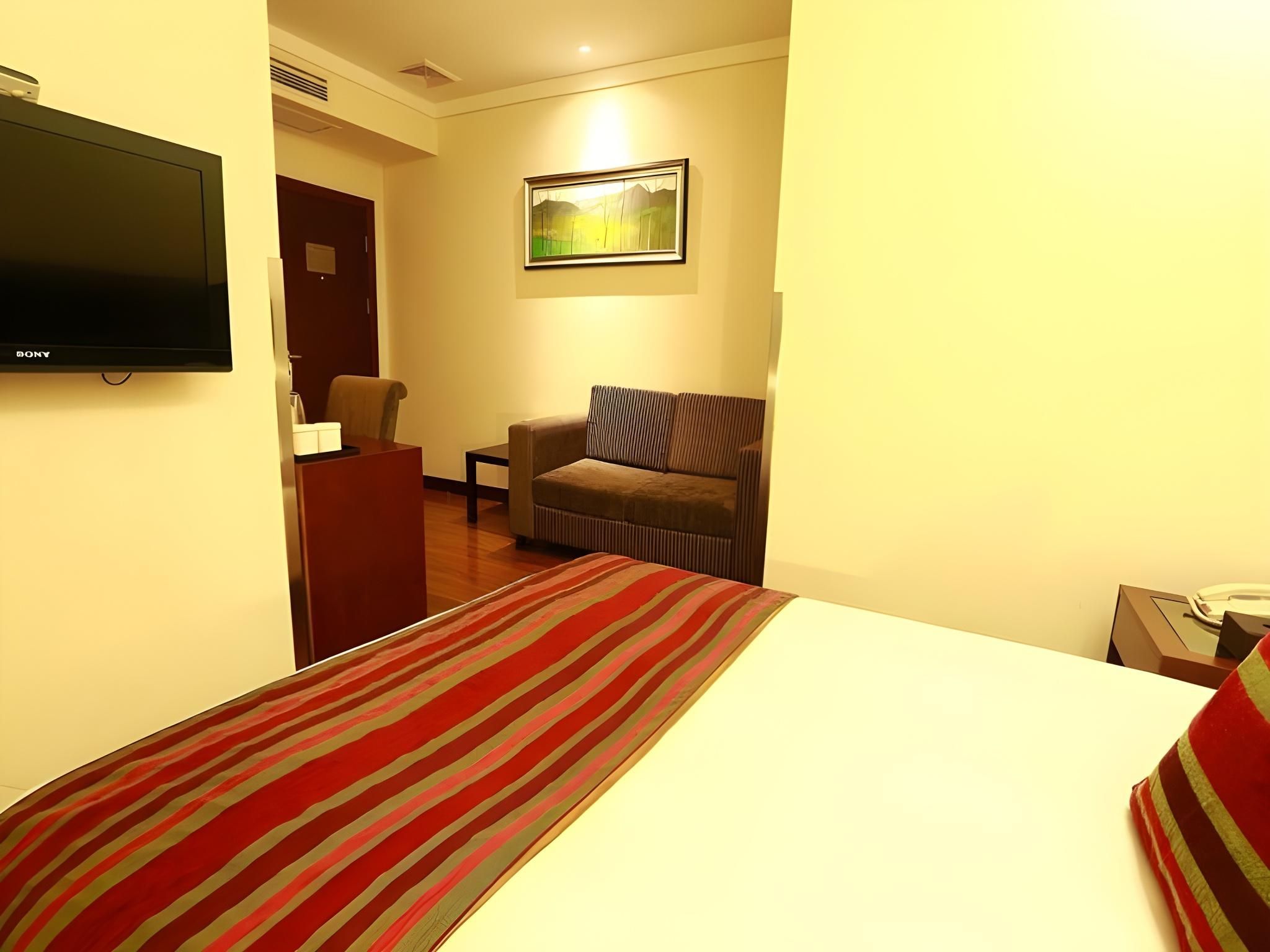 GTI - 1 Bed Guest Room no Window, 1.5M Bed