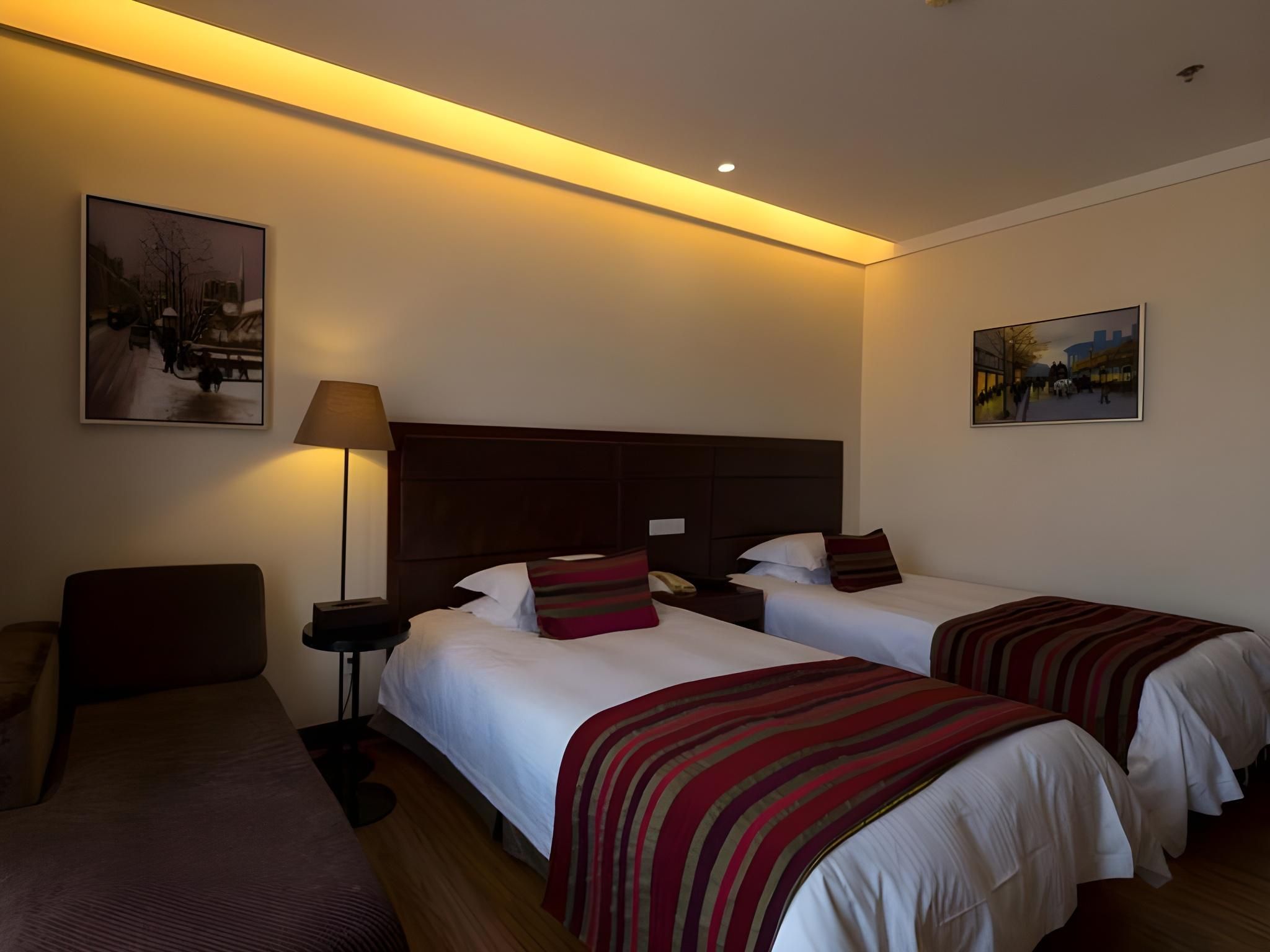 2 Bed Twin Superior Room