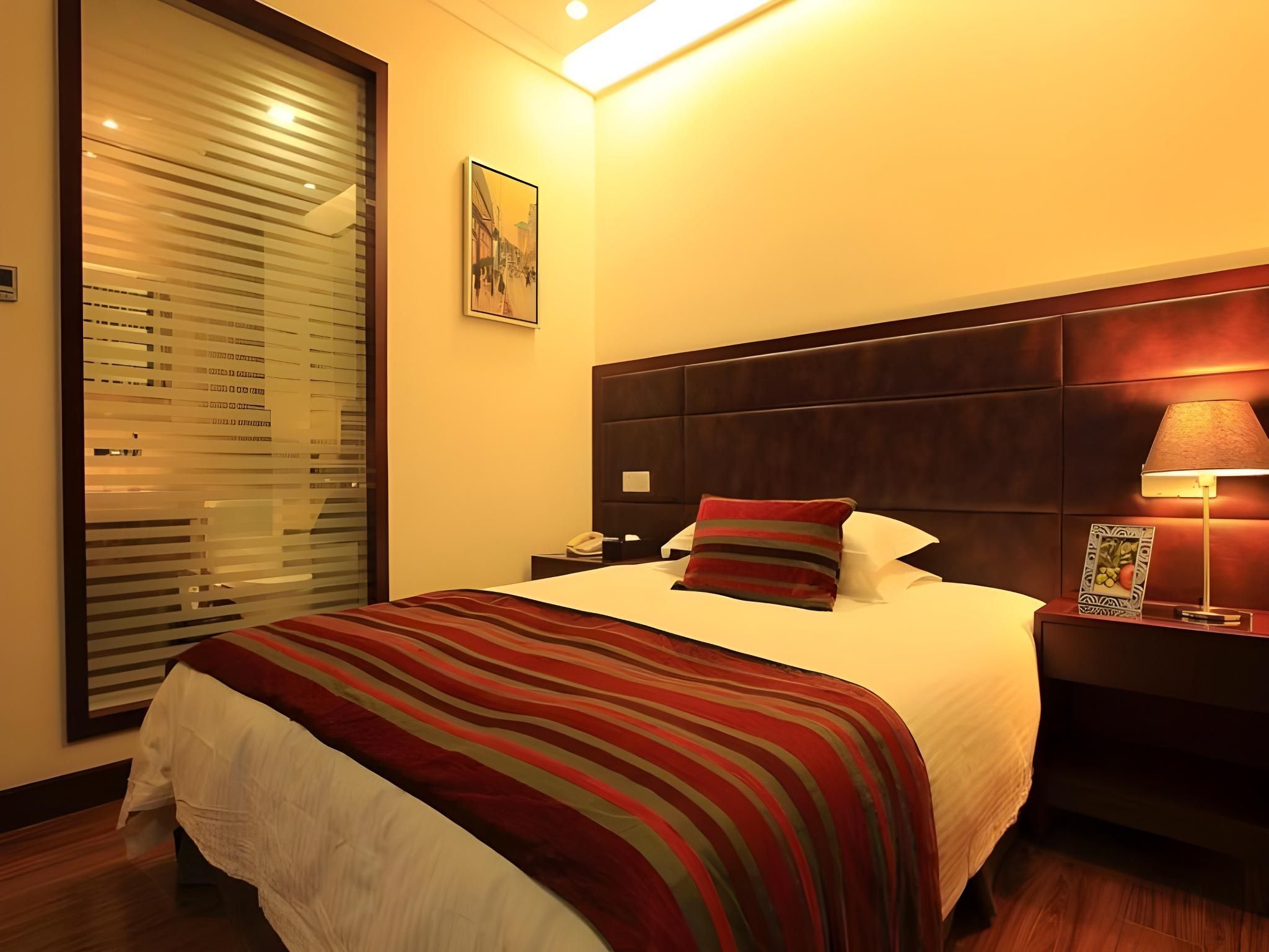 GTI - 1 Bed Guest Room, 1.5M Bed