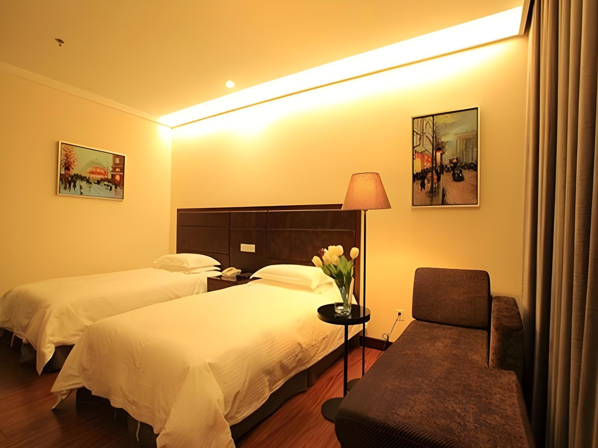 2 Bed Twin Superior Room