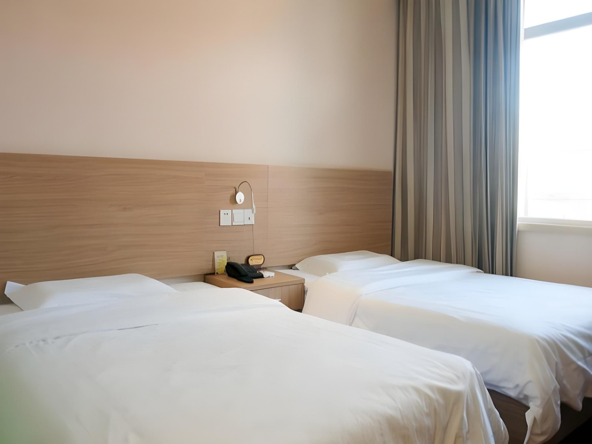 Corporate Twin, Guest room, 2 Twin/Single Bed(s), City view